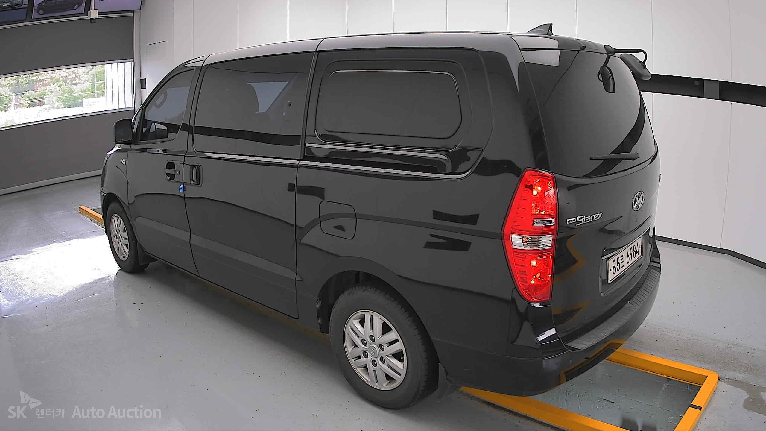 2021 - hyundai grand starex