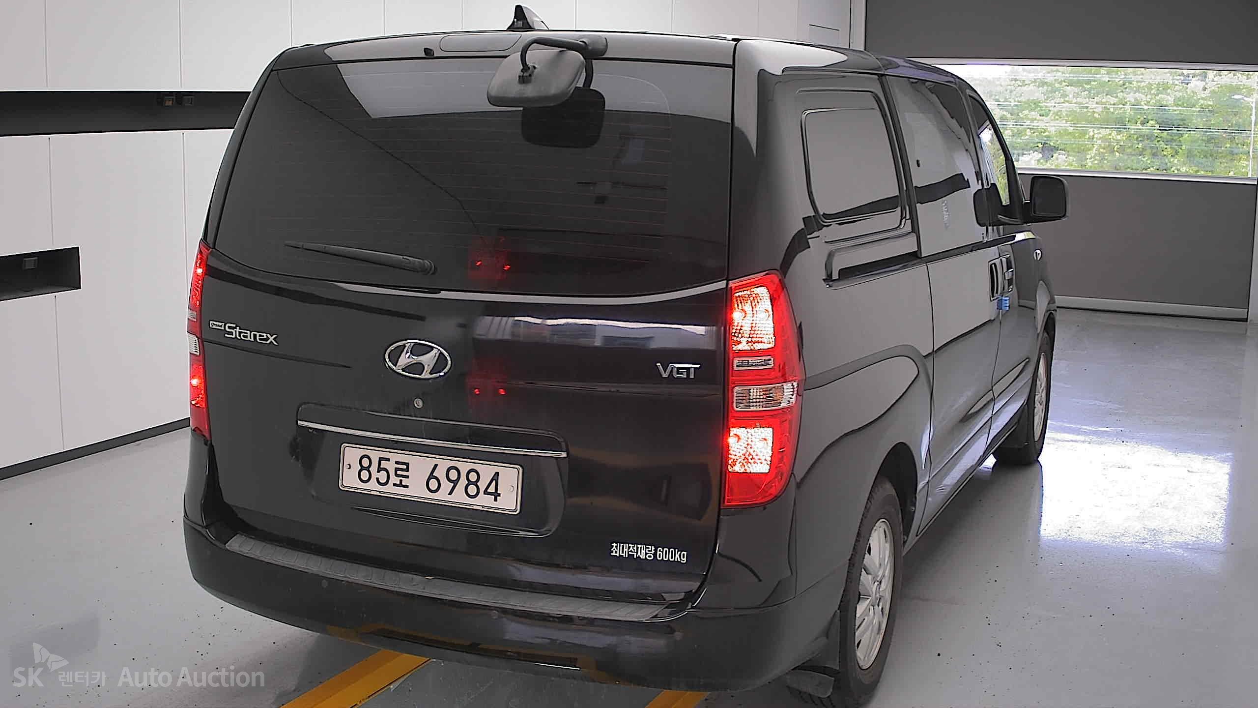2021 - hyundai grand starex