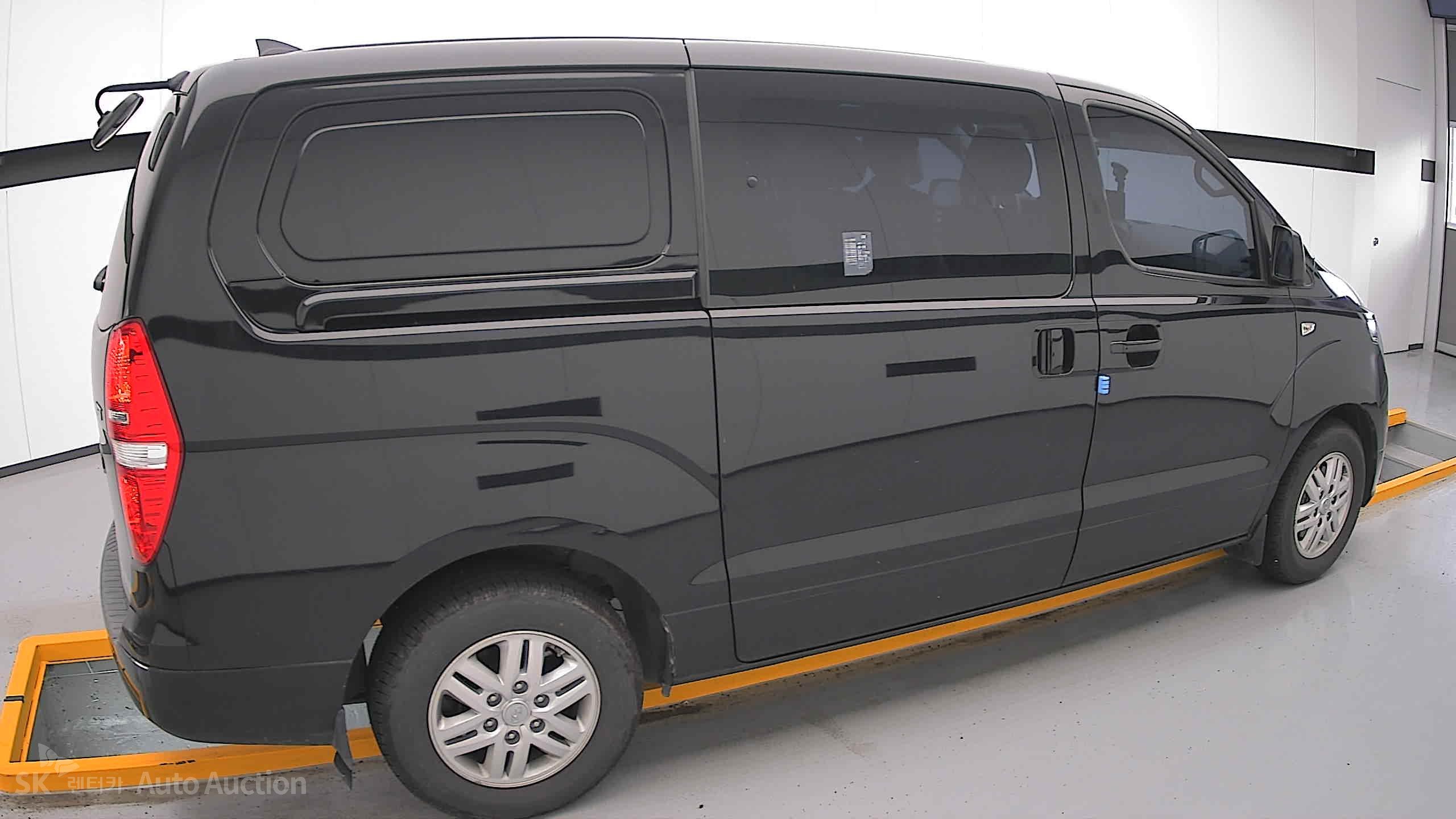 2021 - hyundai grand starex