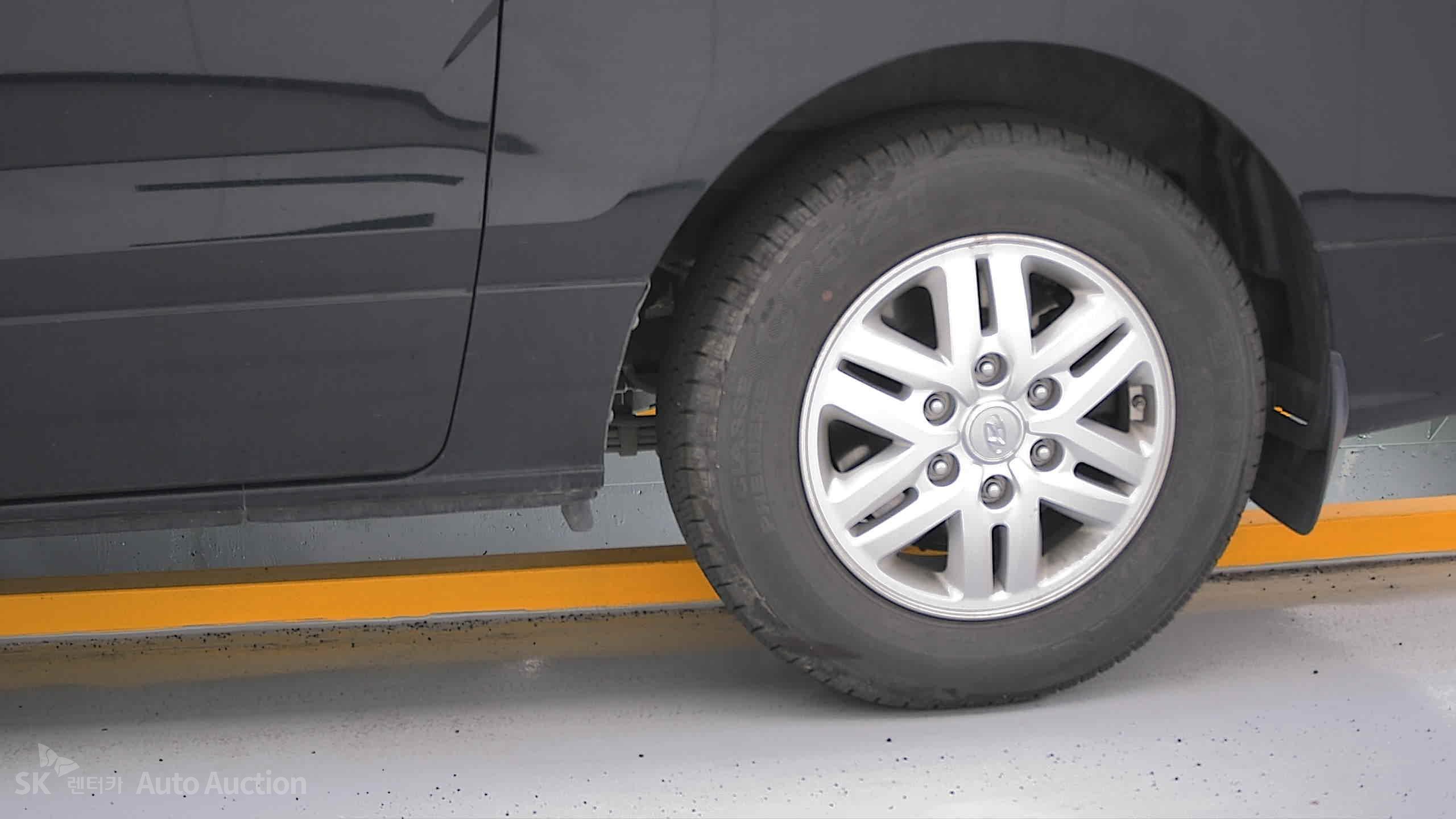 2021 - hyundai grand starex