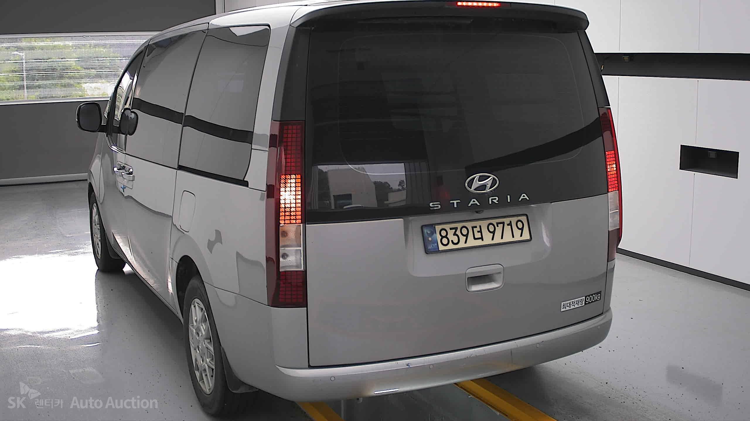 2024 - hyundai staria