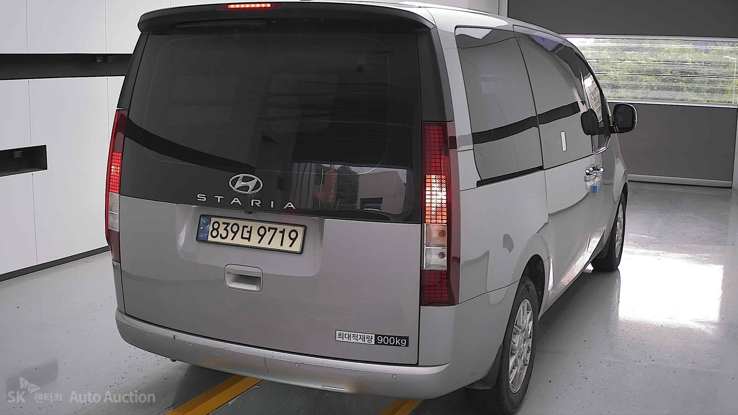 2024 - hyundai staria