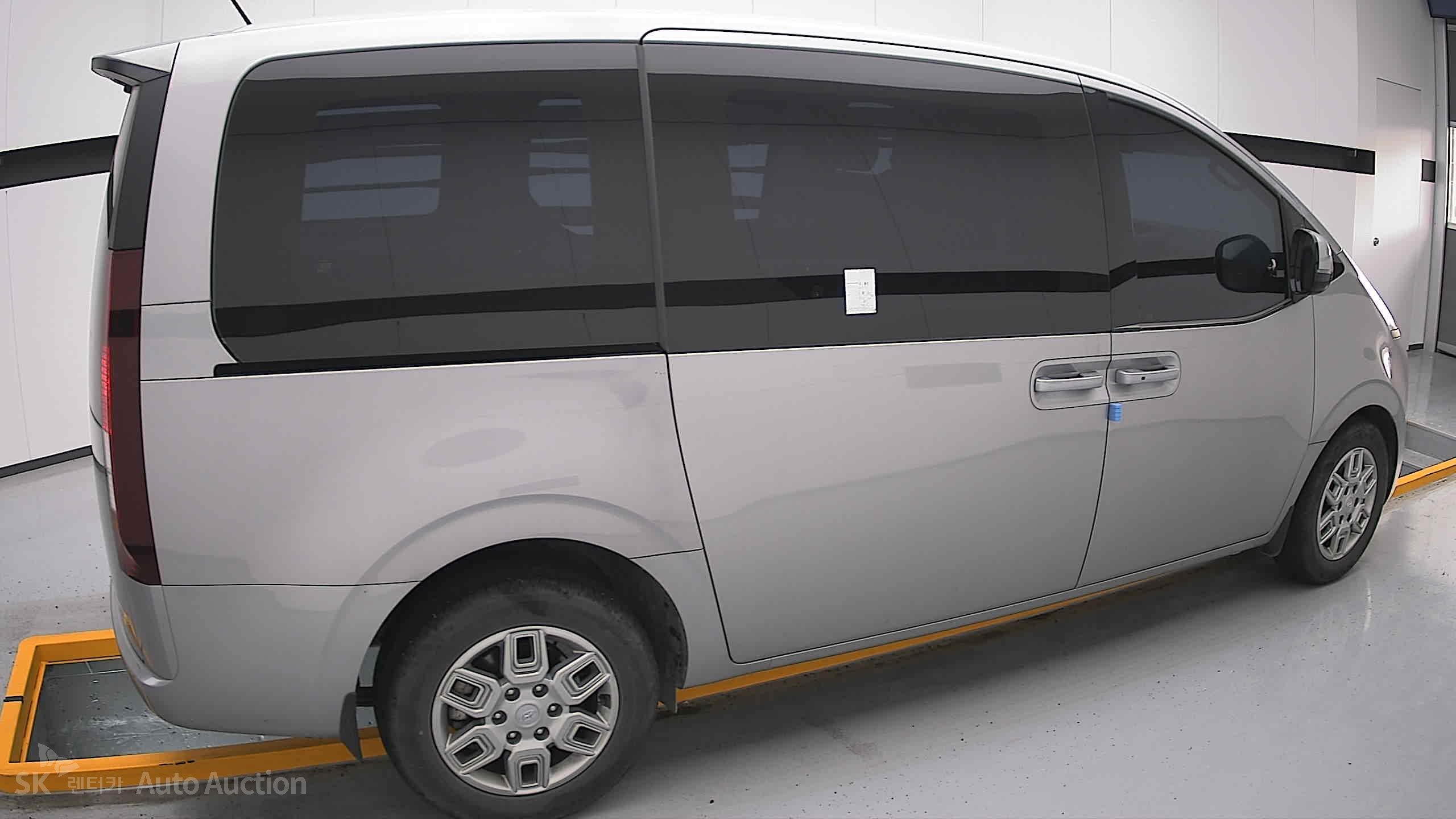 2024 - hyundai staria