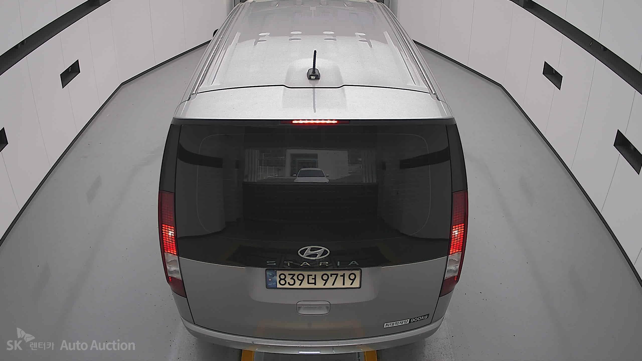 2024 - hyundai staria