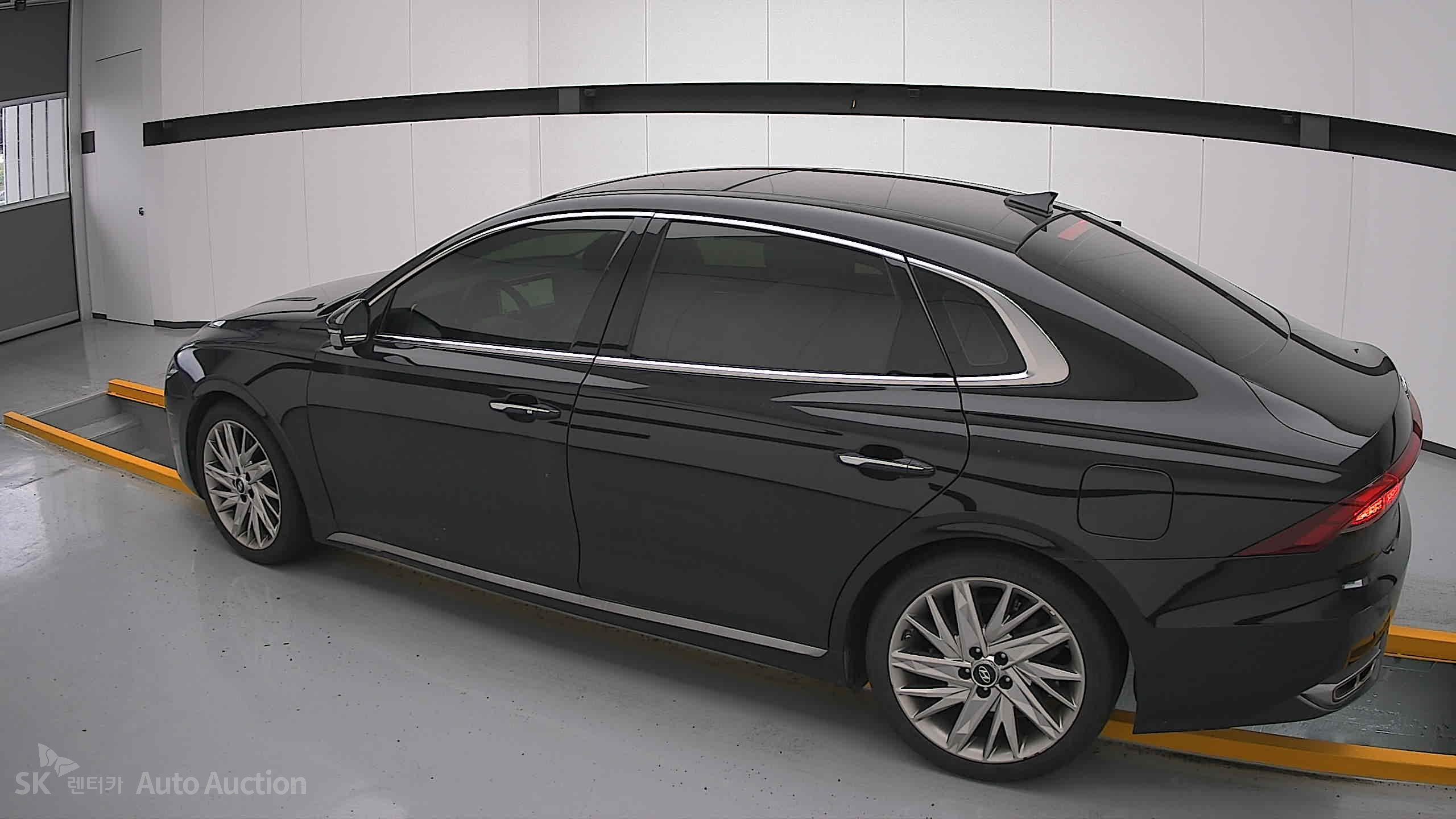 2022 - hyundai grandeur