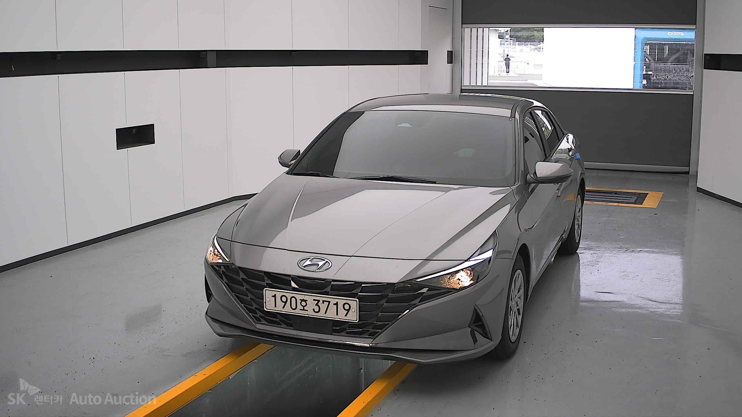 2022 - hyundai avante