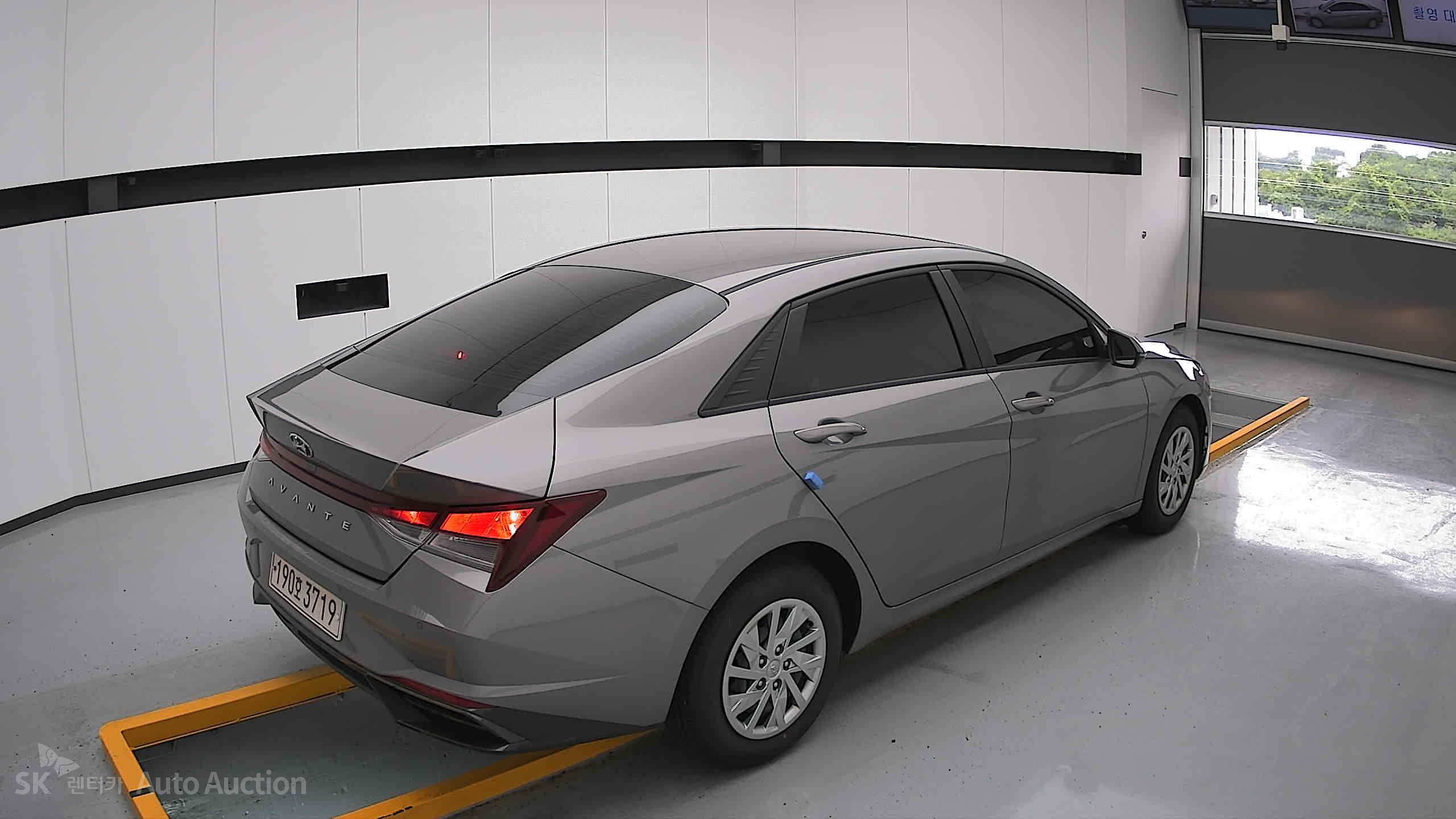 2022 - hyundai avante