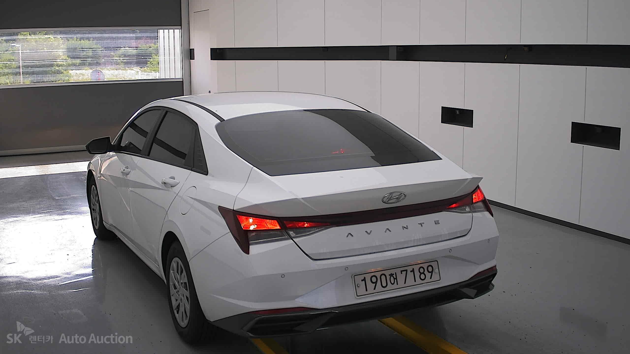 2022 - hyundai avante