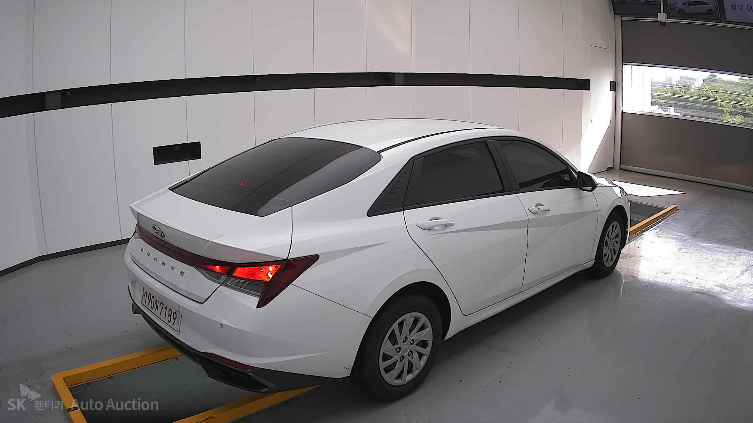 2022 - hyundai avante