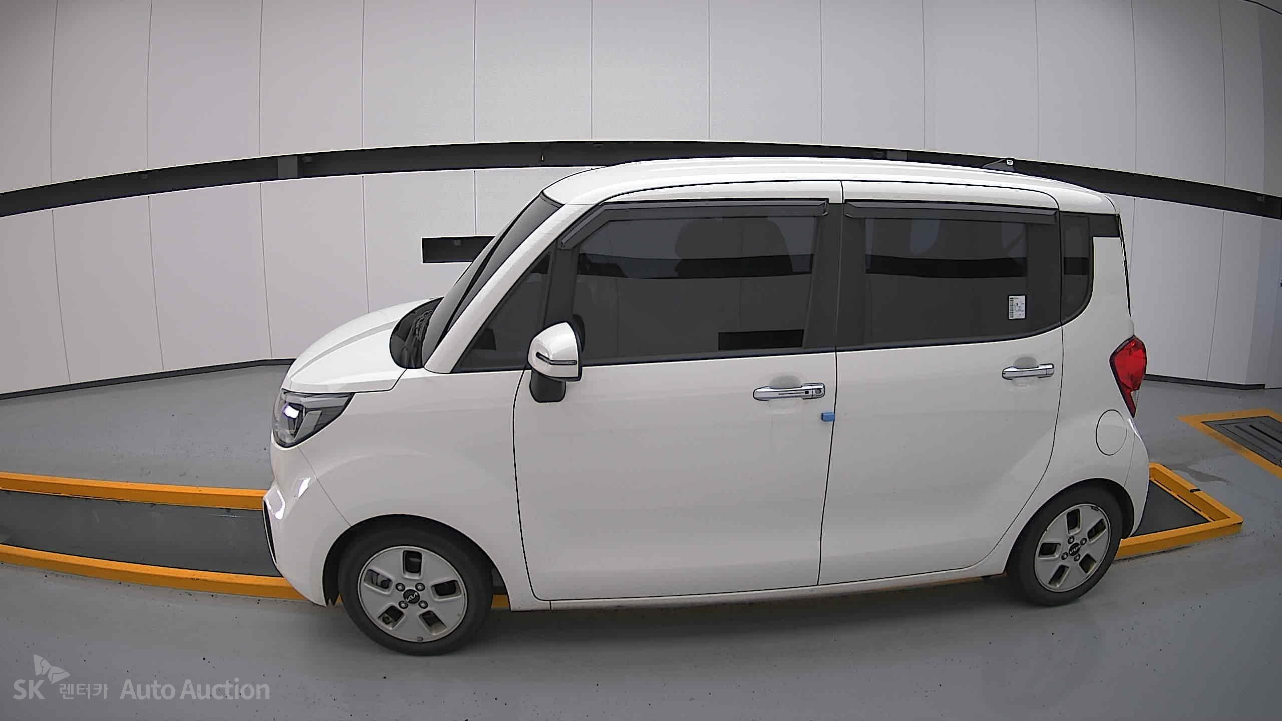 2022 - kia ray