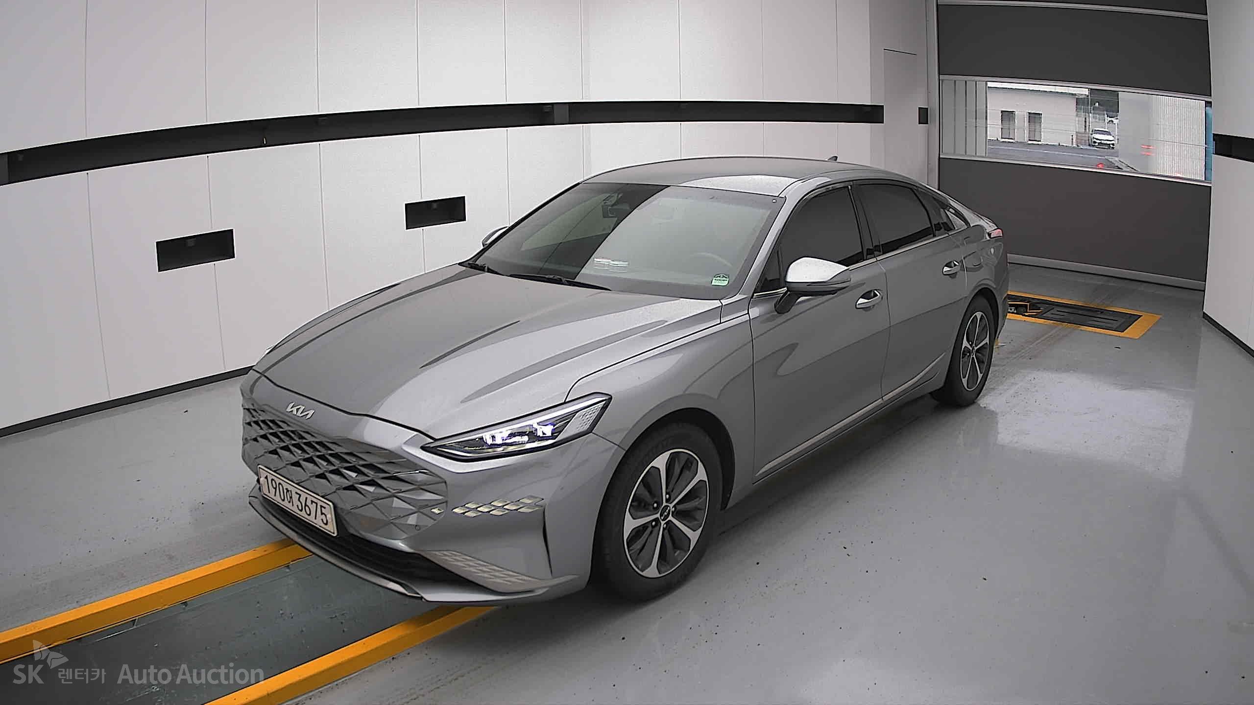 2022 - kia k8