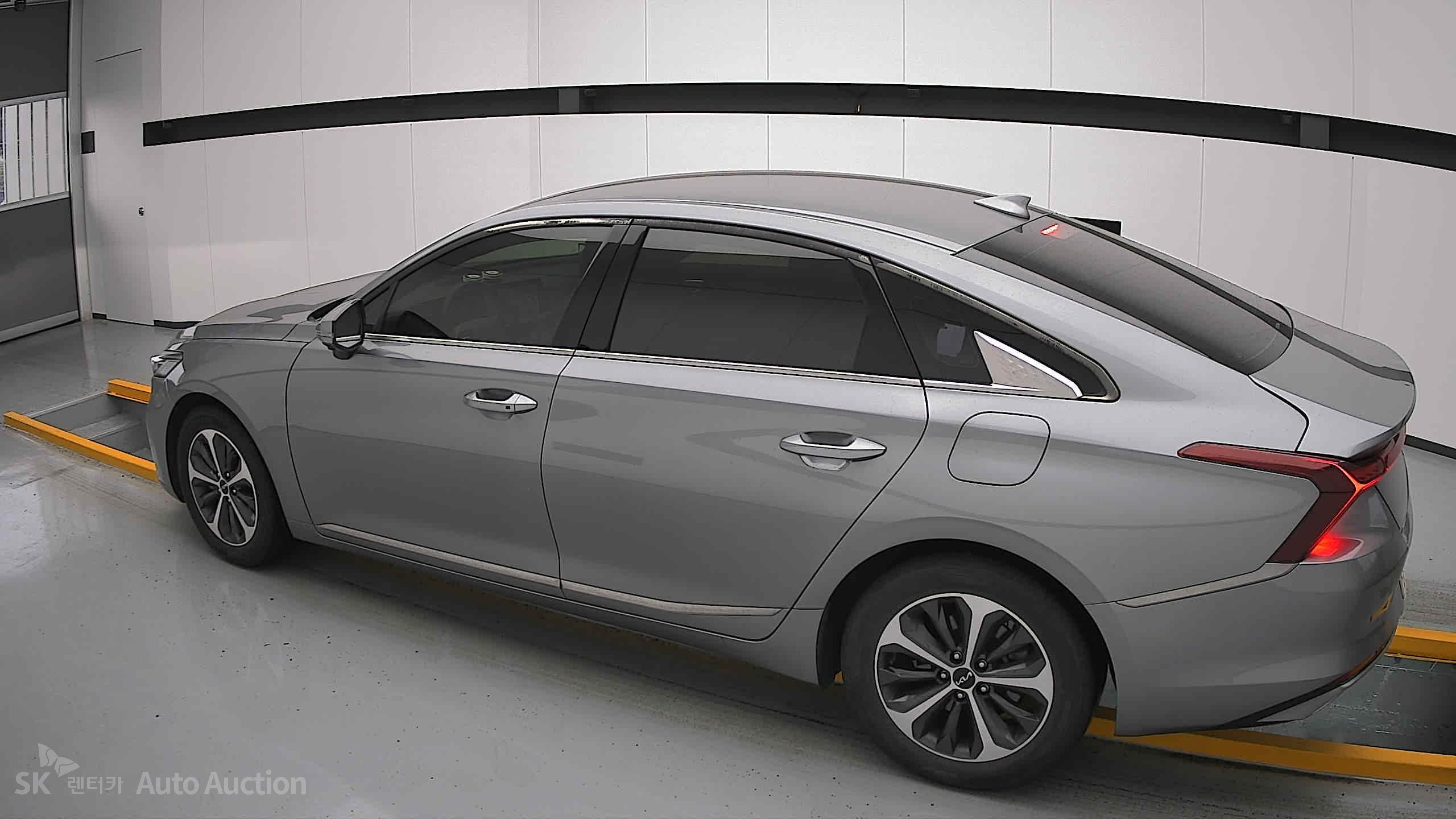 2022 - kia k8