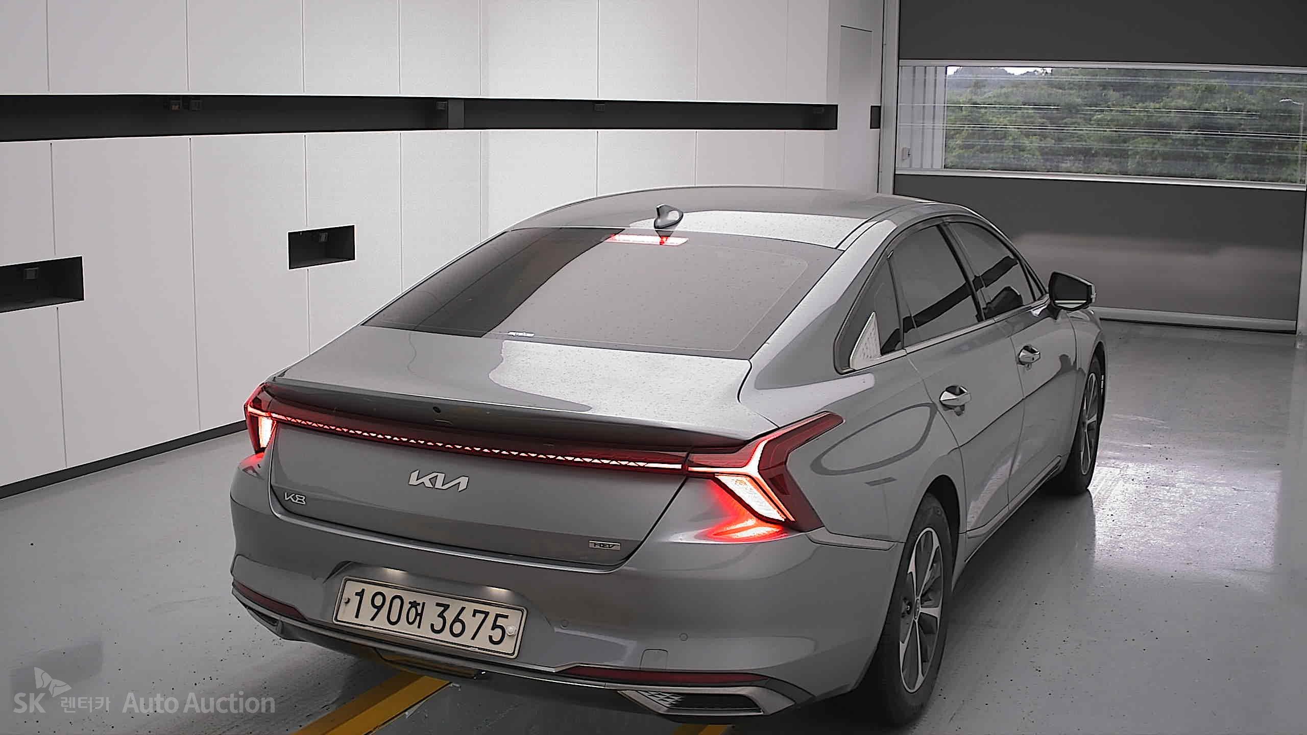 2022 - kia k8