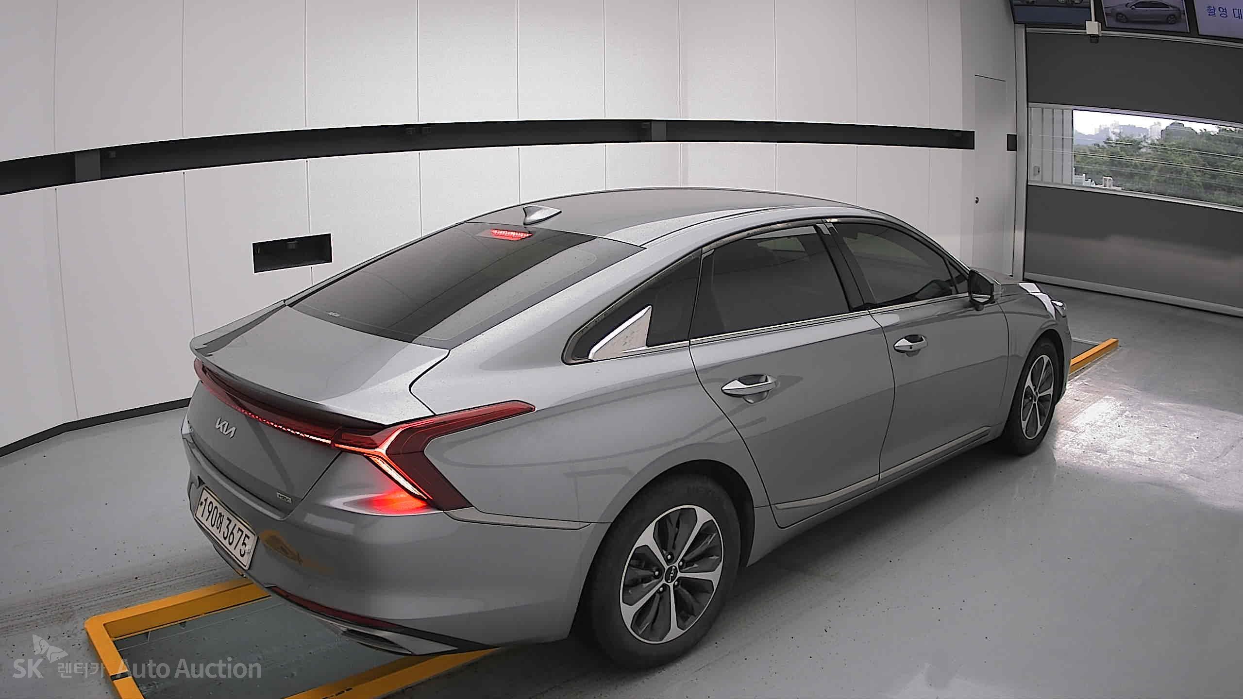 2022 - kia k8