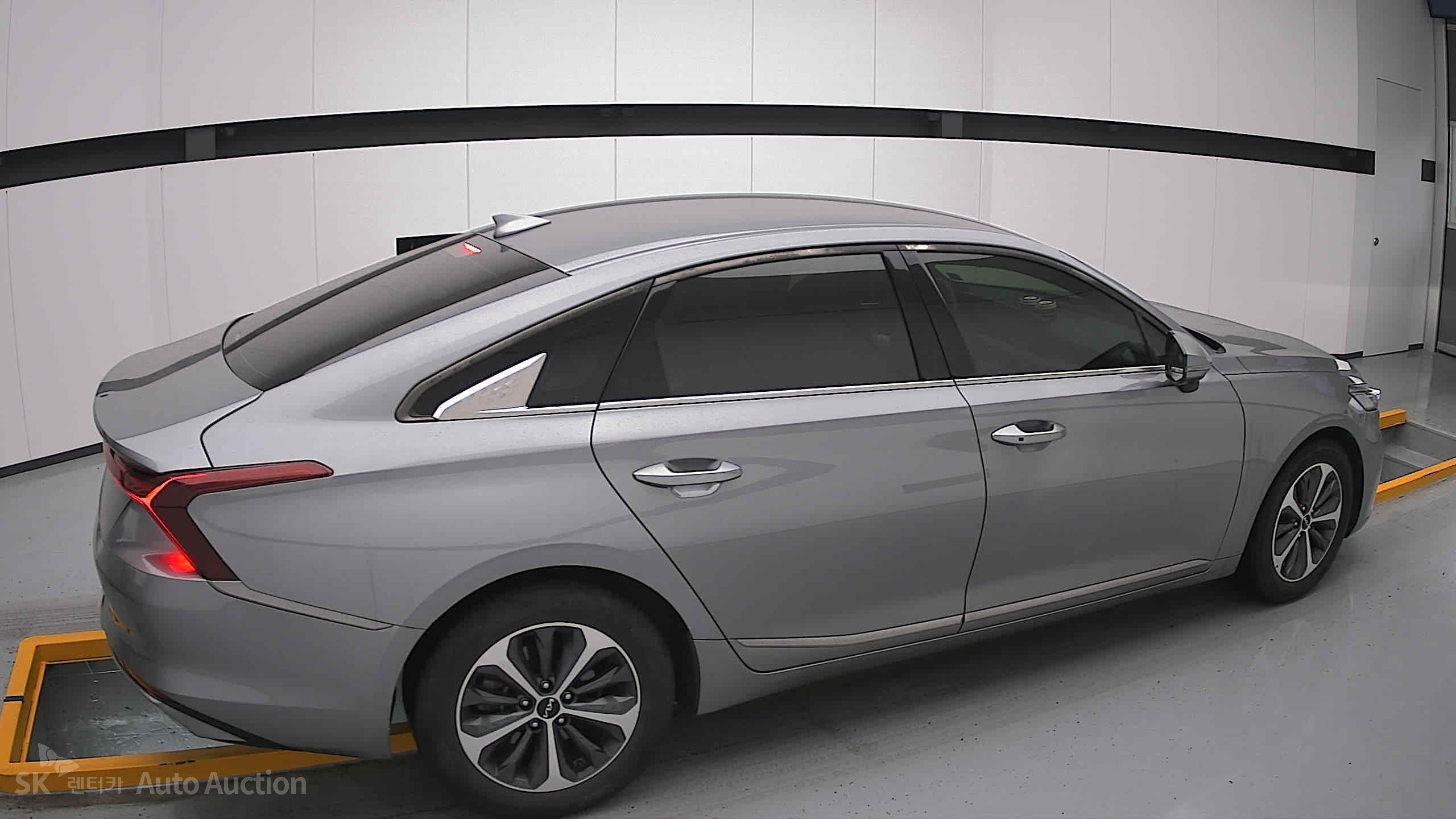 2022 - kia k8