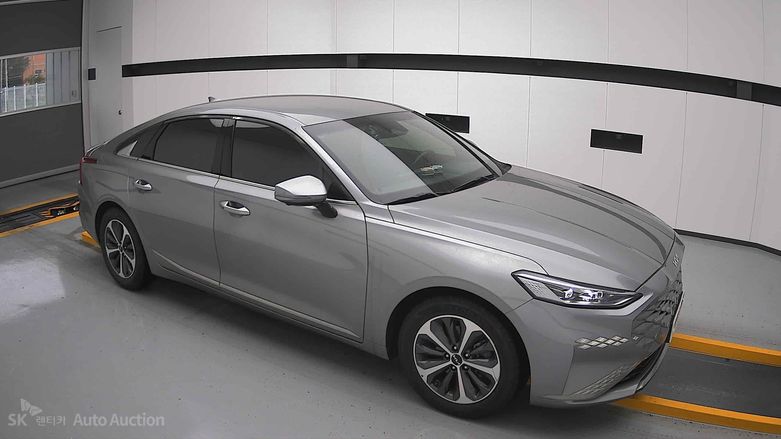 2022 - kia k8