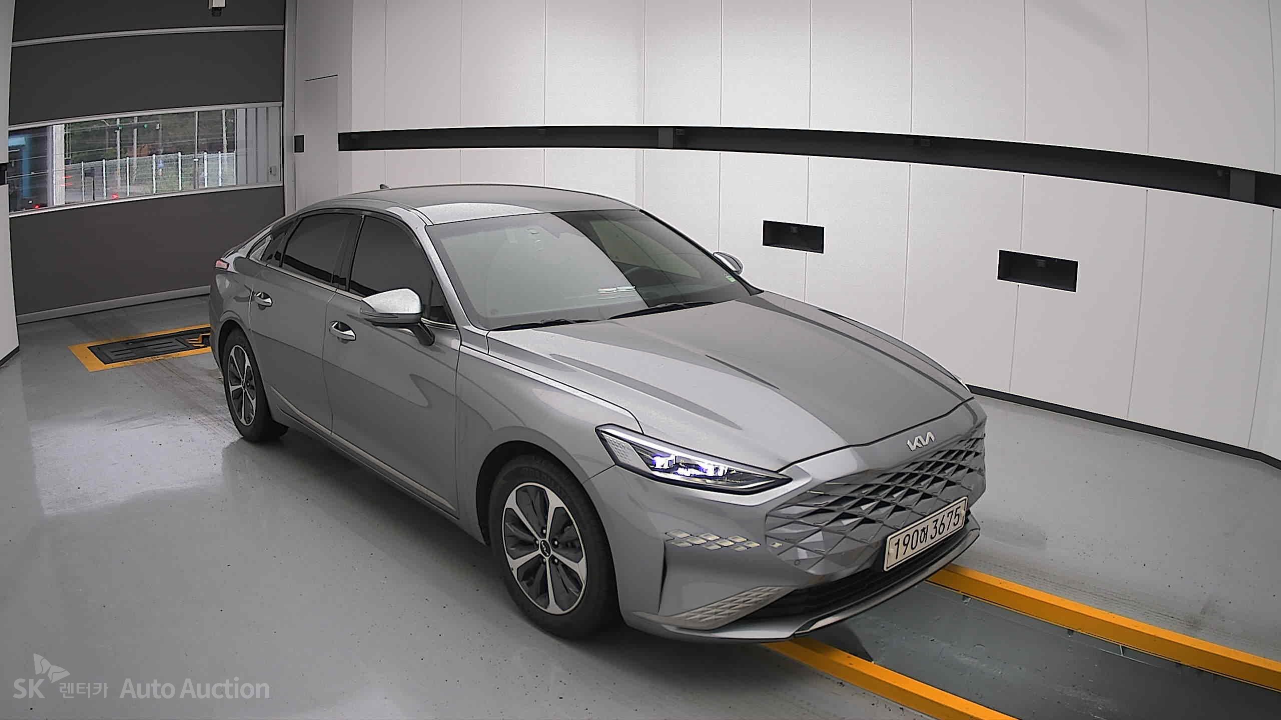 2022 - kia k8