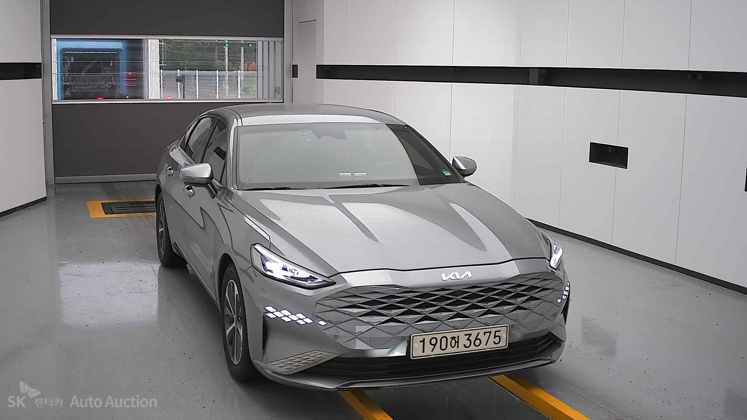 2022 - kia k8