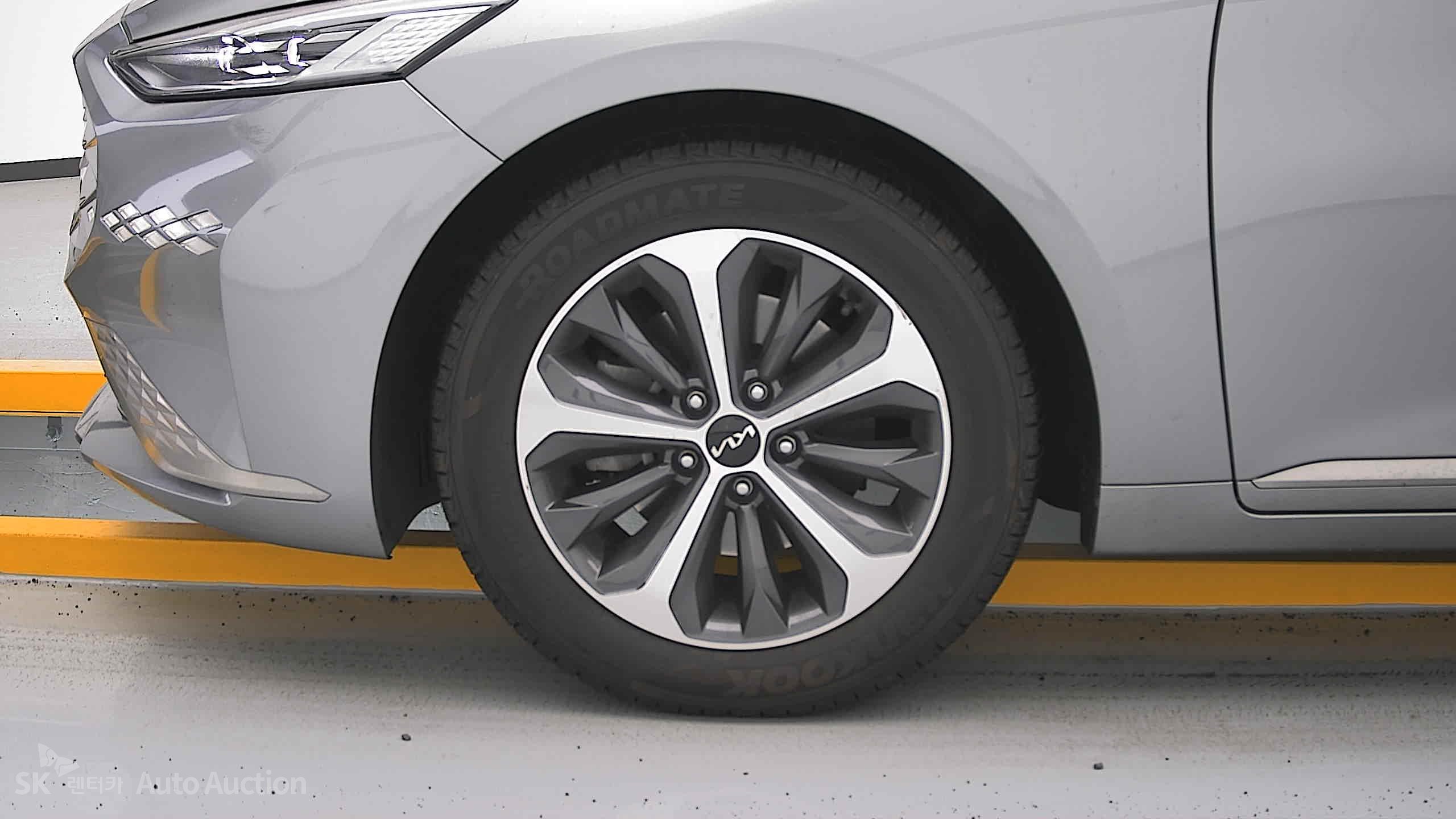 2022 - kia k8