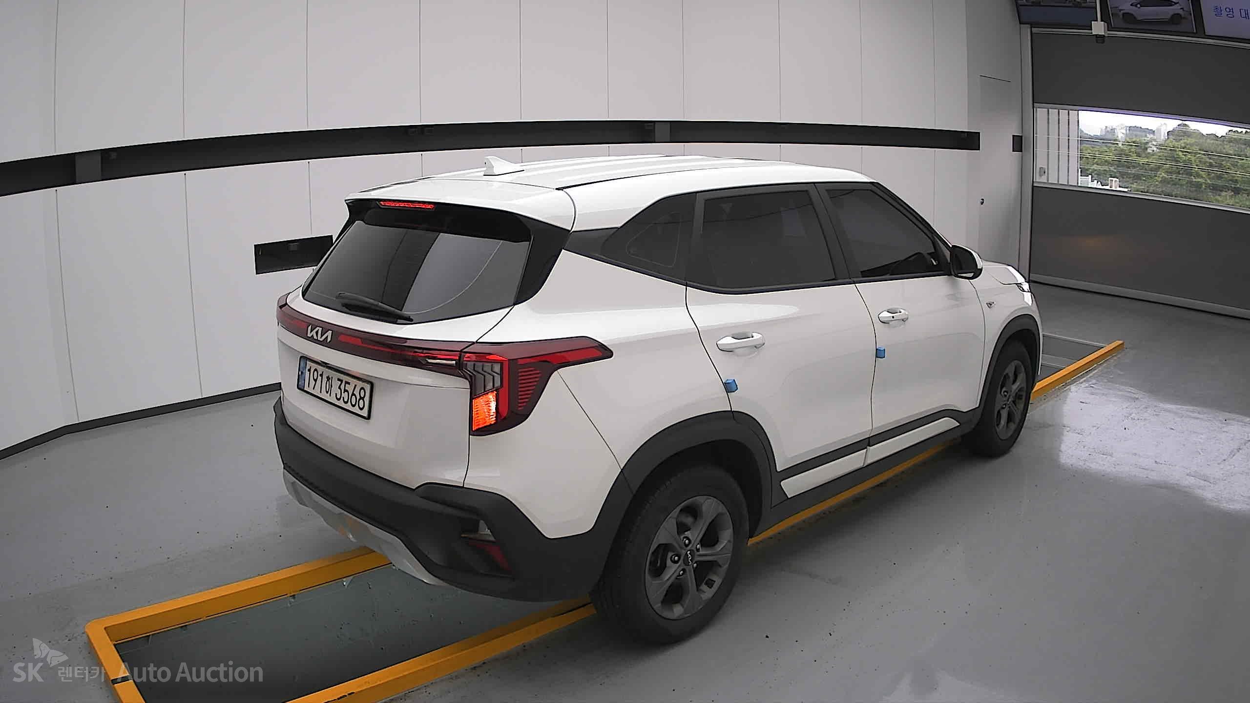2023 - kia seltos