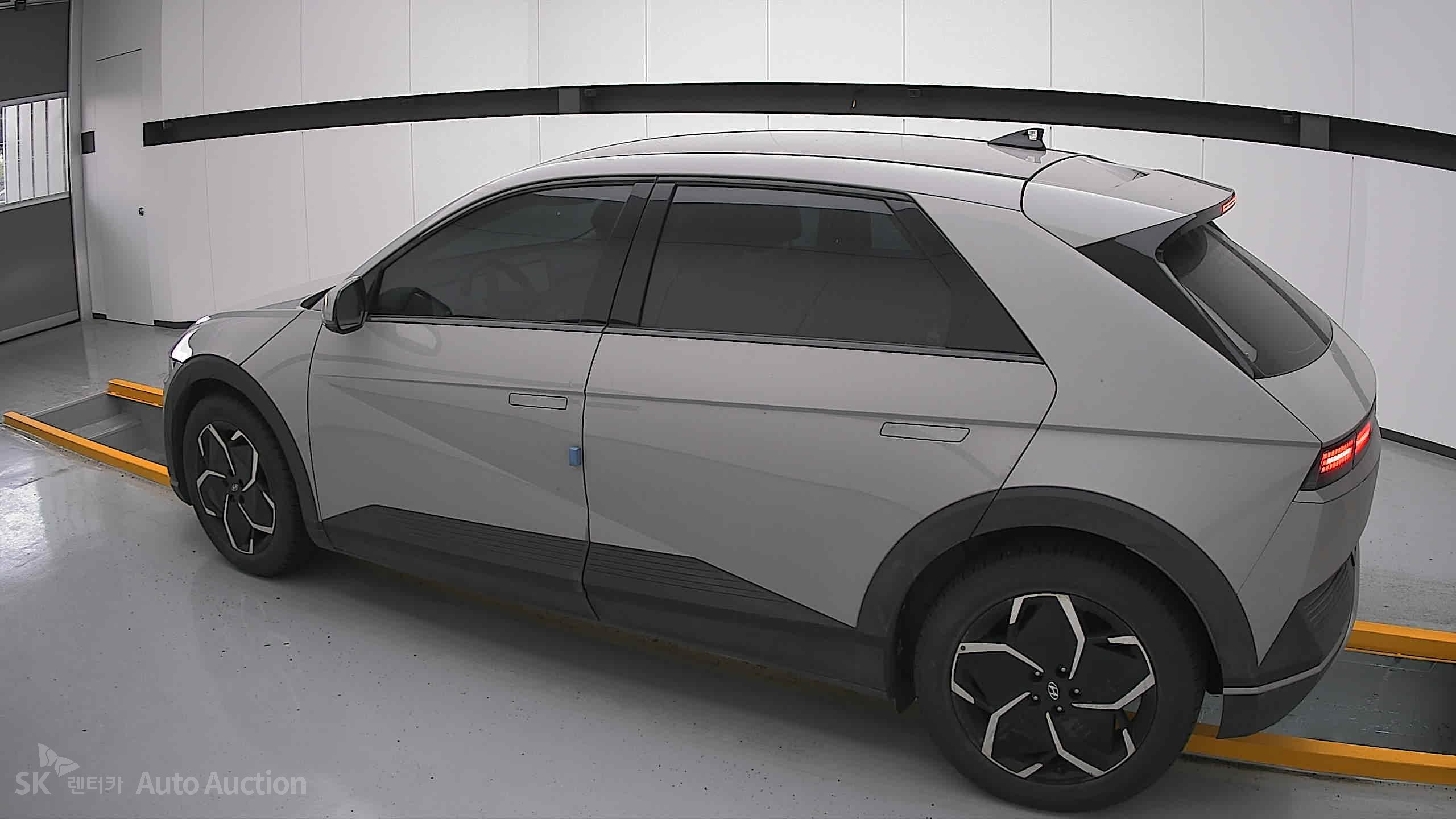 2022 - hyundai ioniq