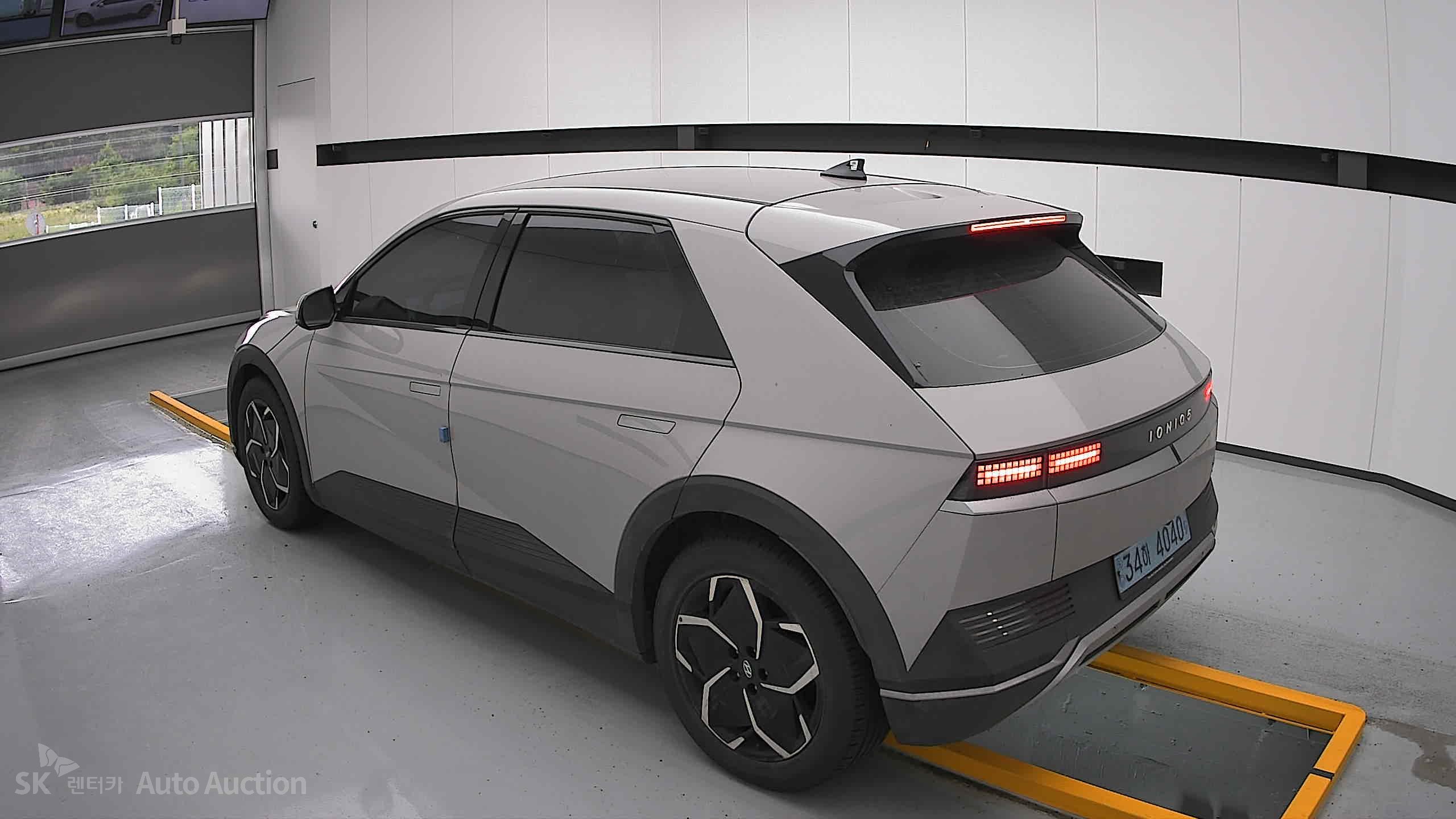 2022 - hyundai ioniq