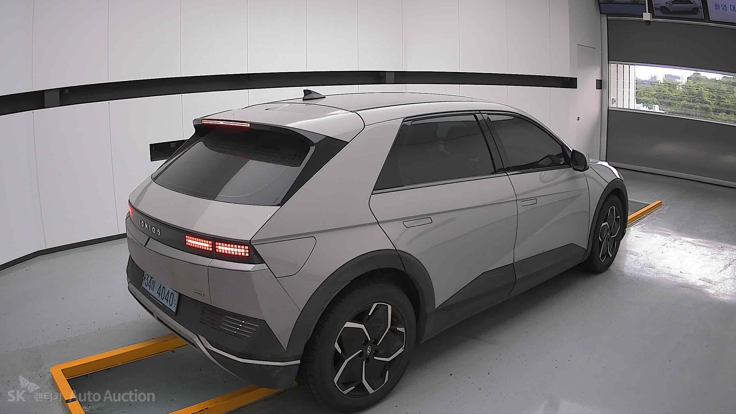 2022 - hyundai ioniq