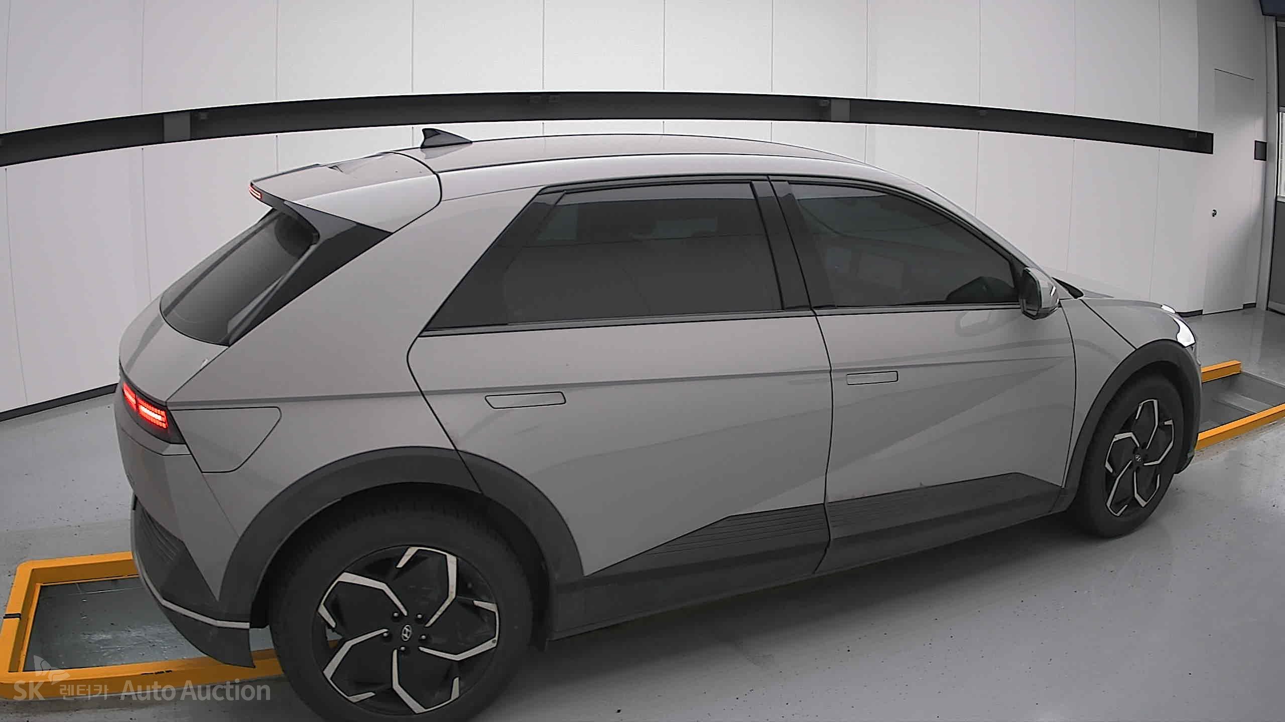 2022 - hyundai ioniq