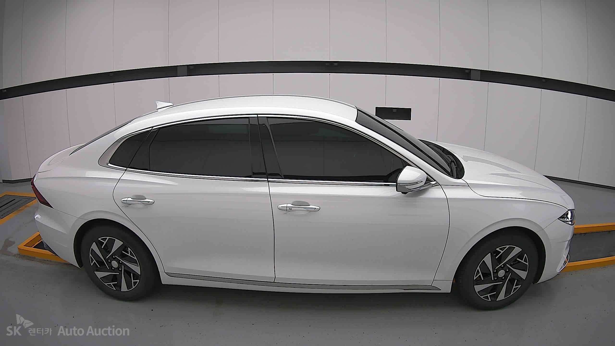 2022 - hyundai grandeur