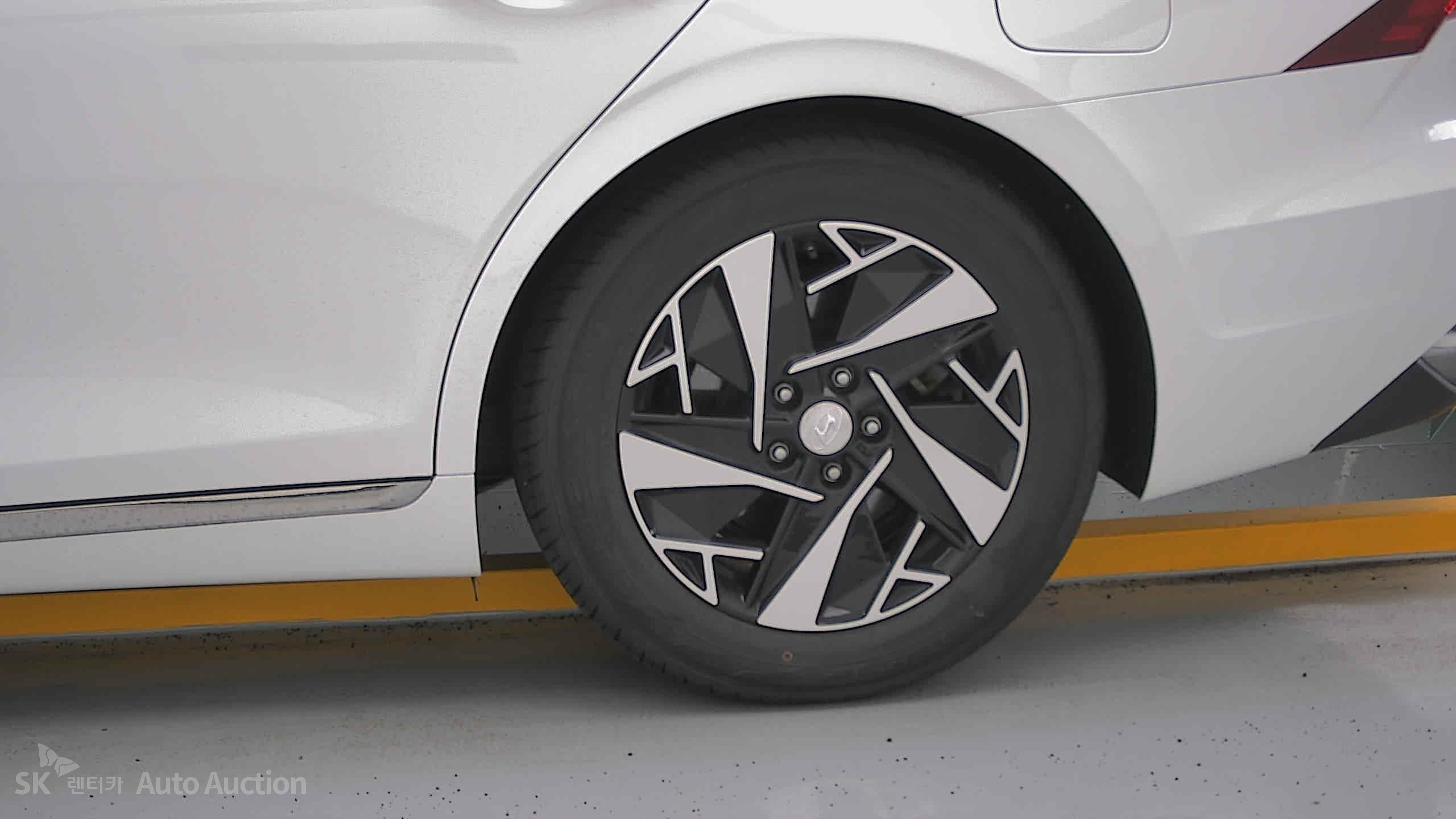 2022 - hyundai grandeur