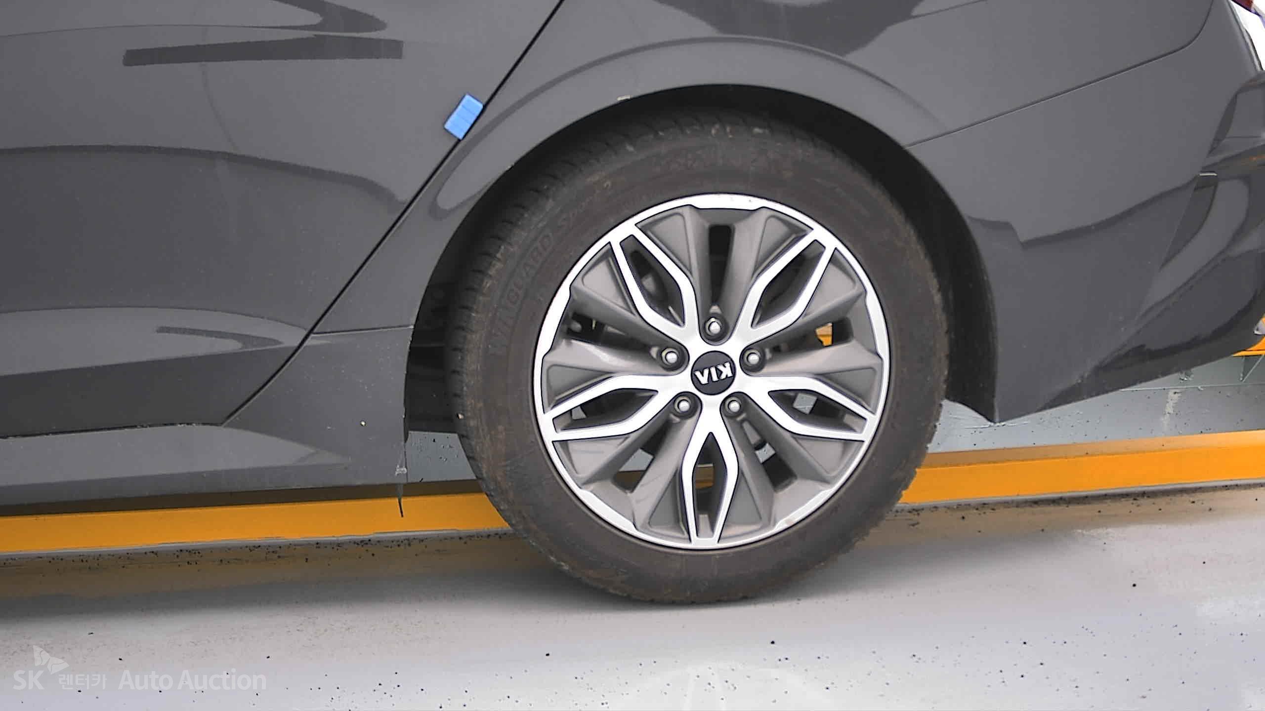 2021 - kia k5