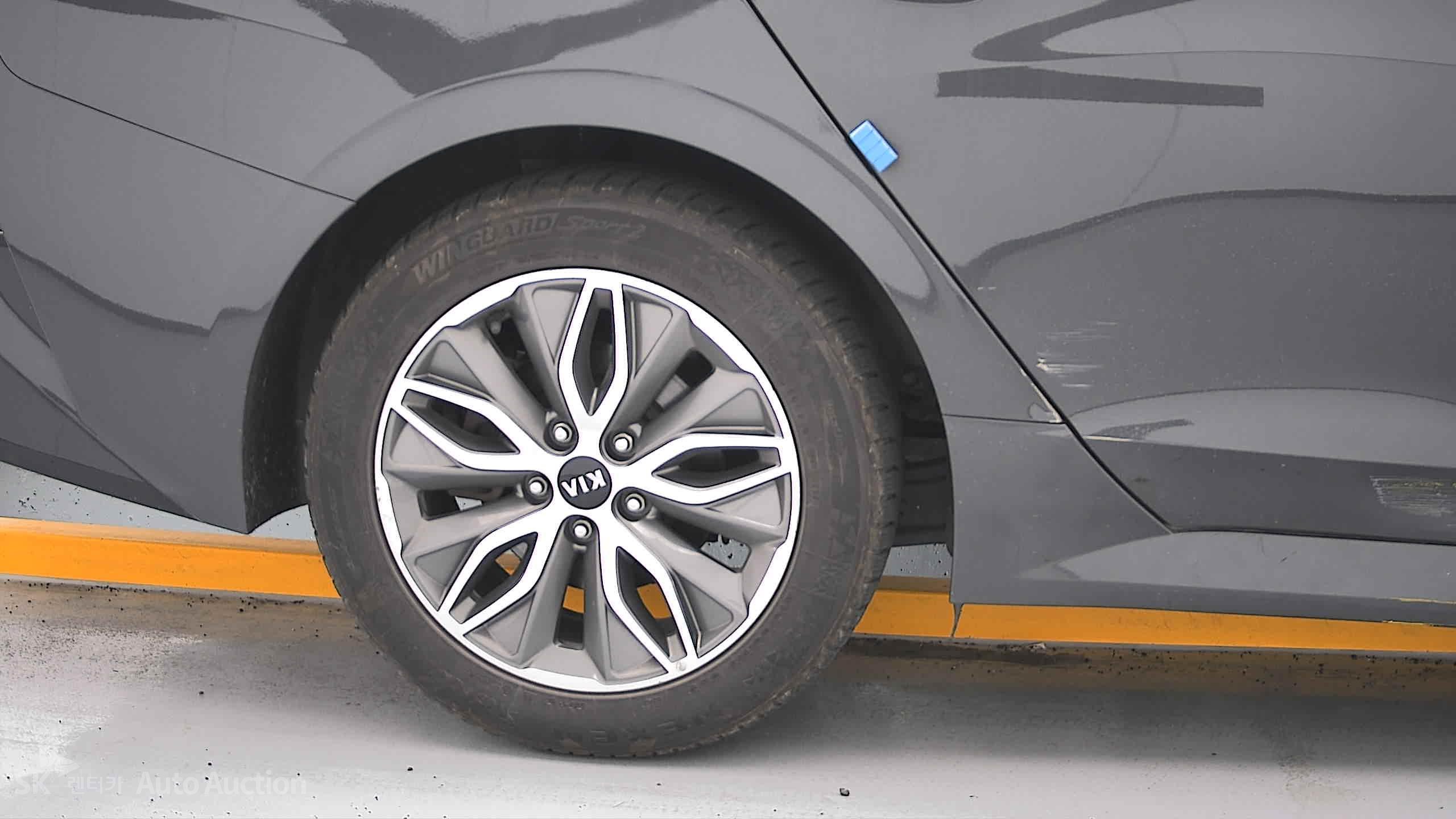 2021 - kia k5