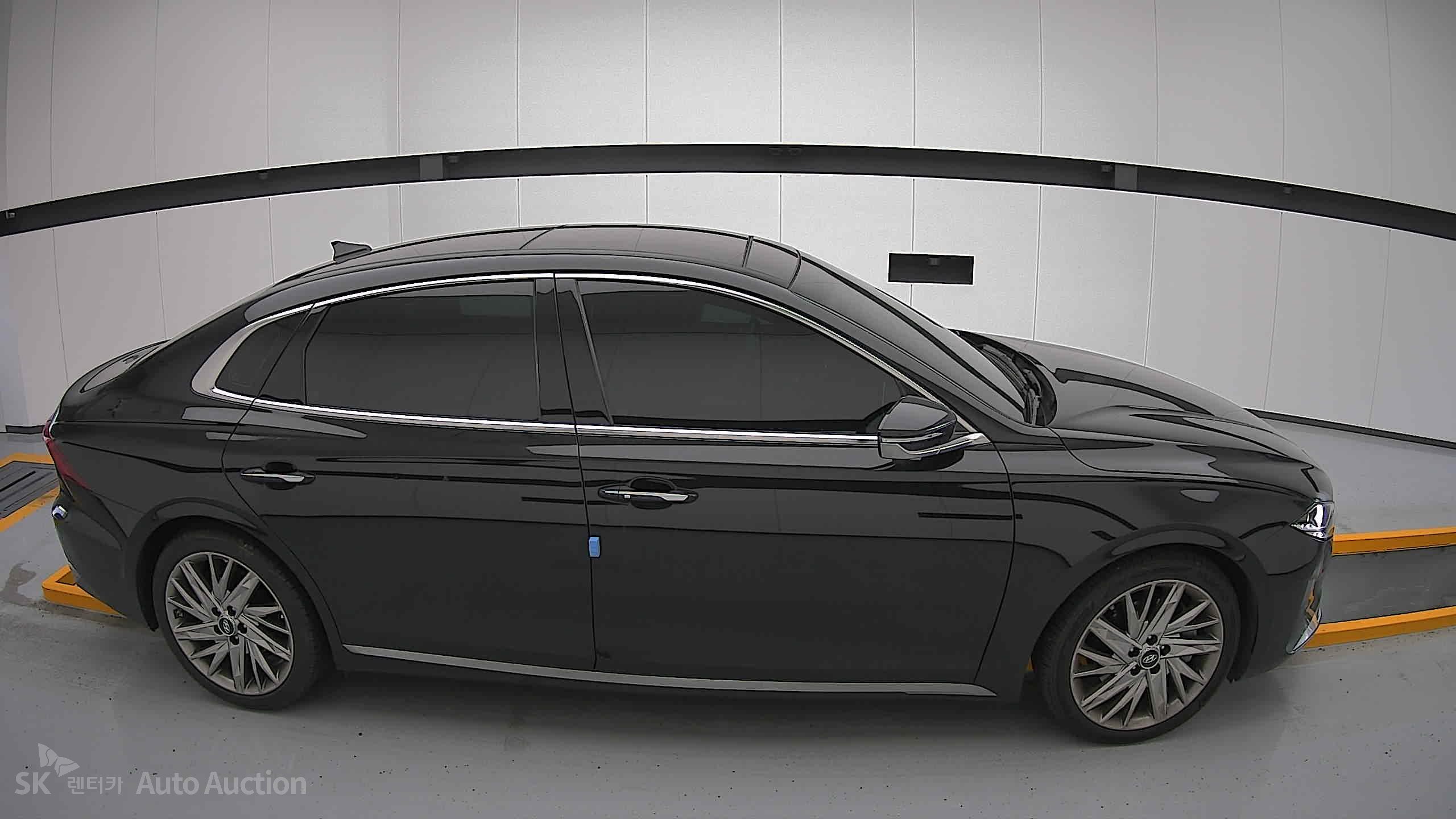 2022 - hyundai grandeur
