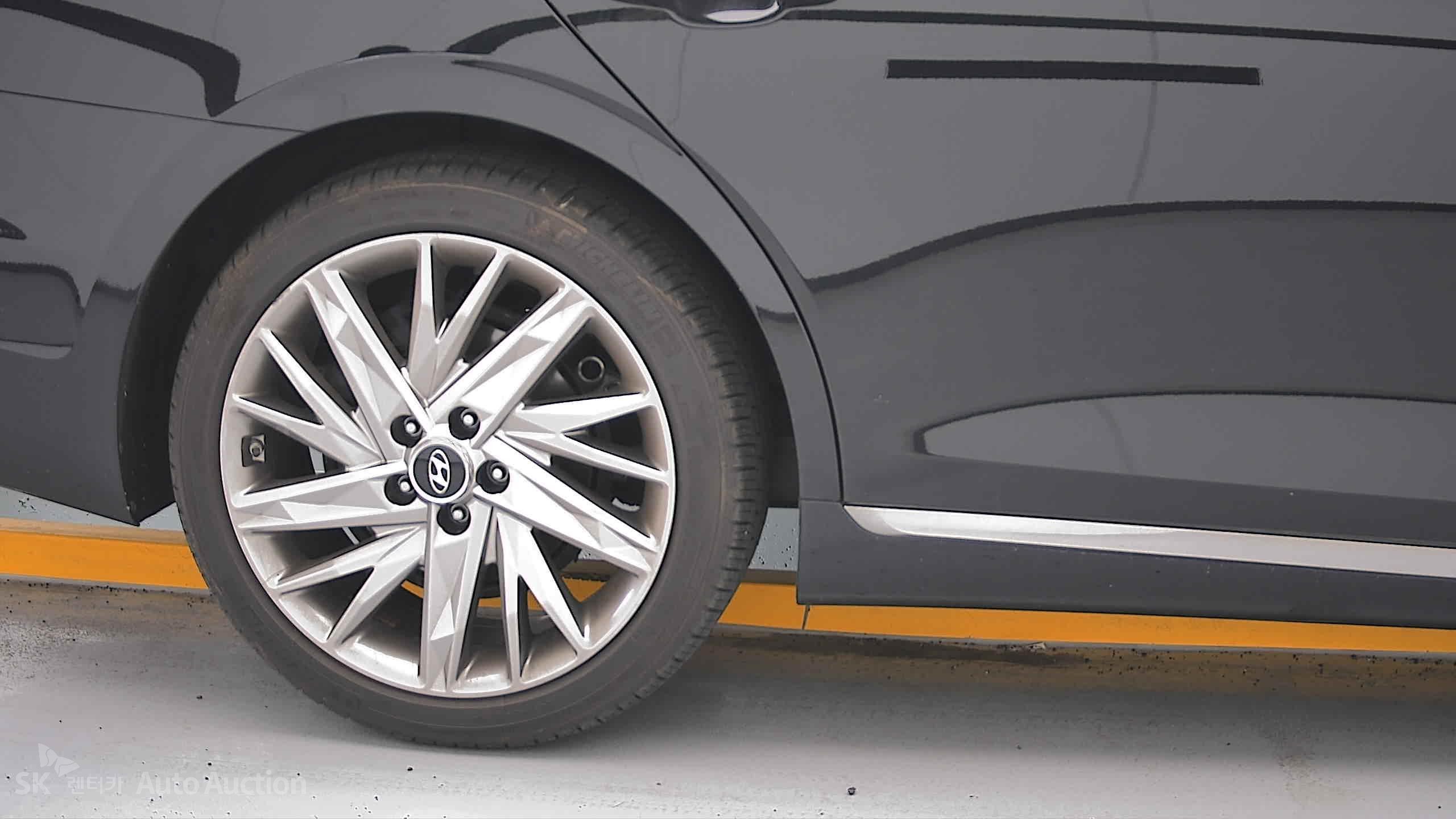 2022 - hyundai grandeur