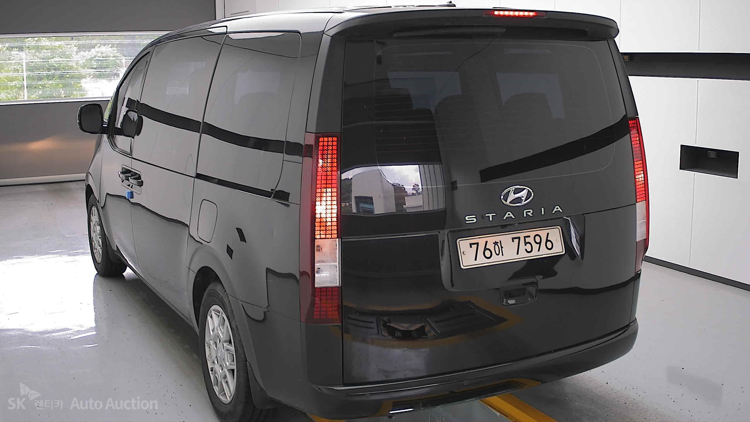 2022 - hyundai staria
