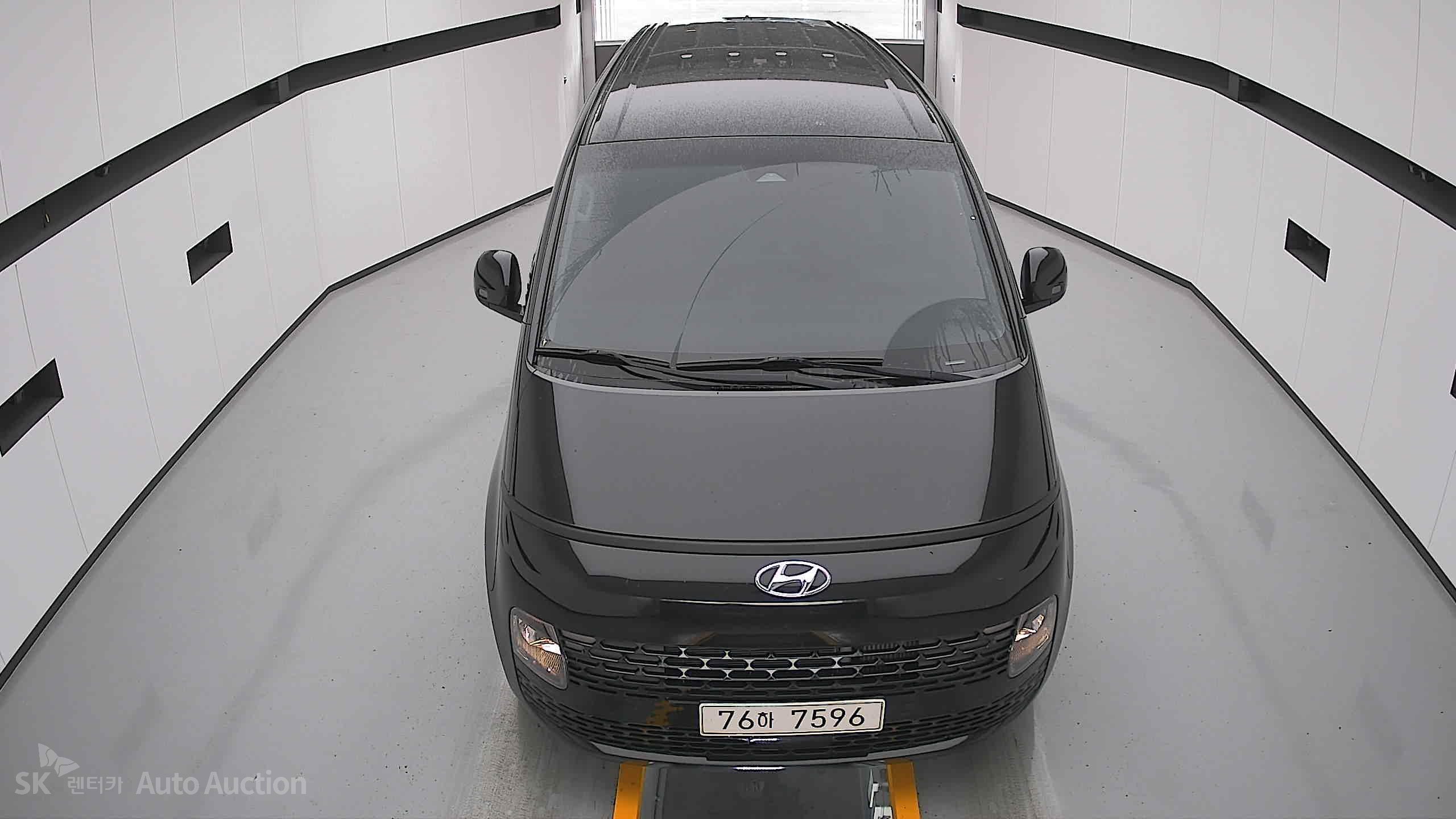 2022 - hyundai staria