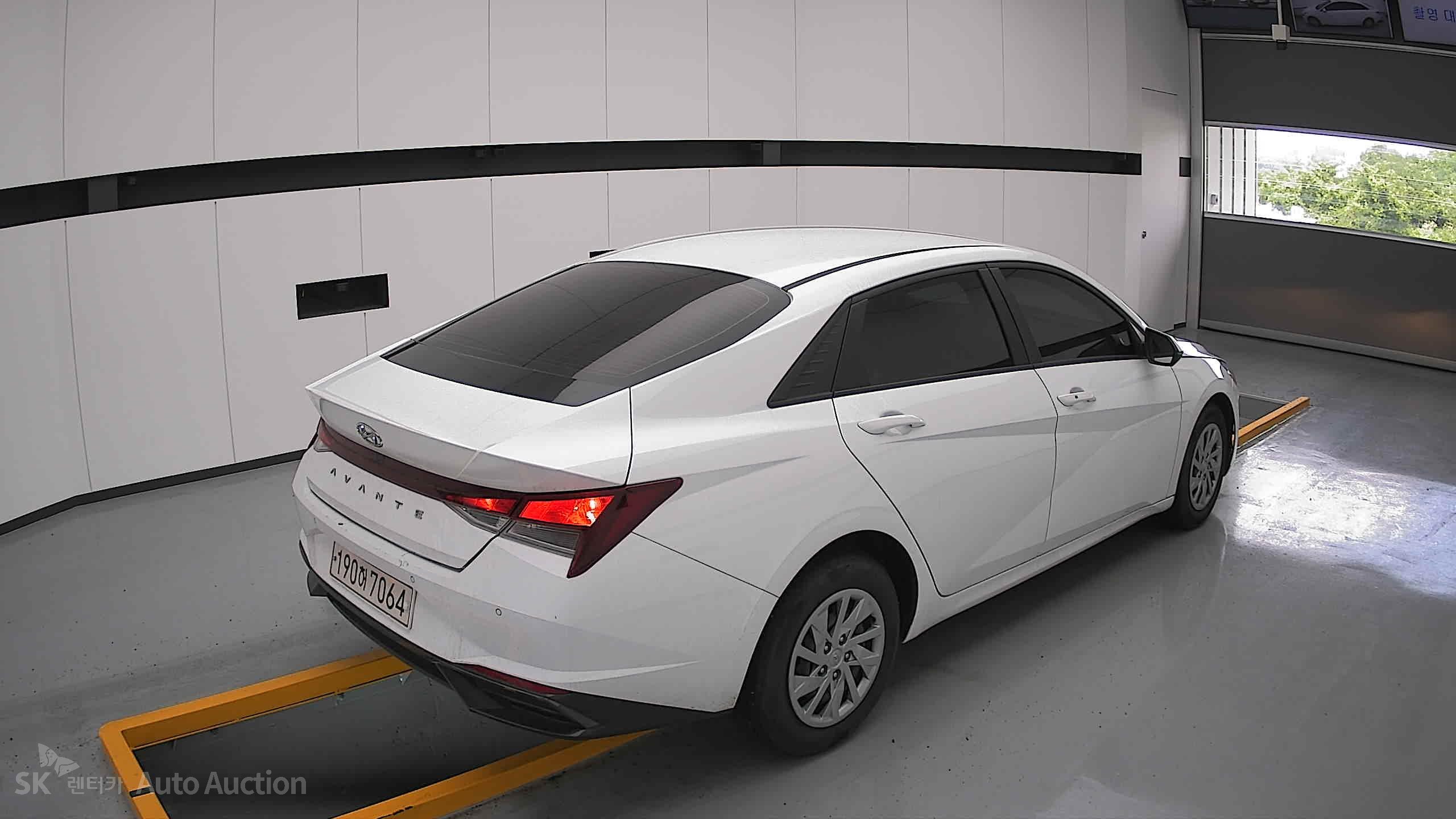2022 - hyundai avante