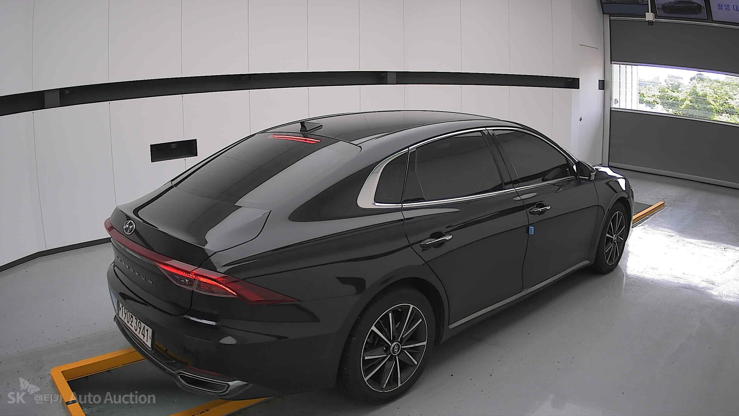 2022 - hyundai grandeur