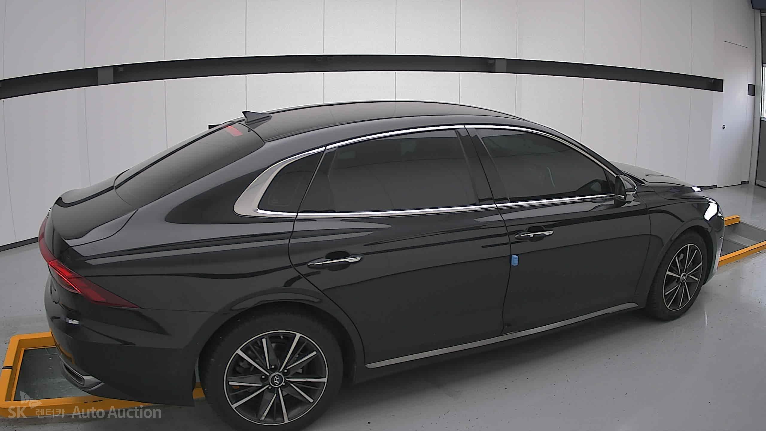 2022 - hyundai grandeur