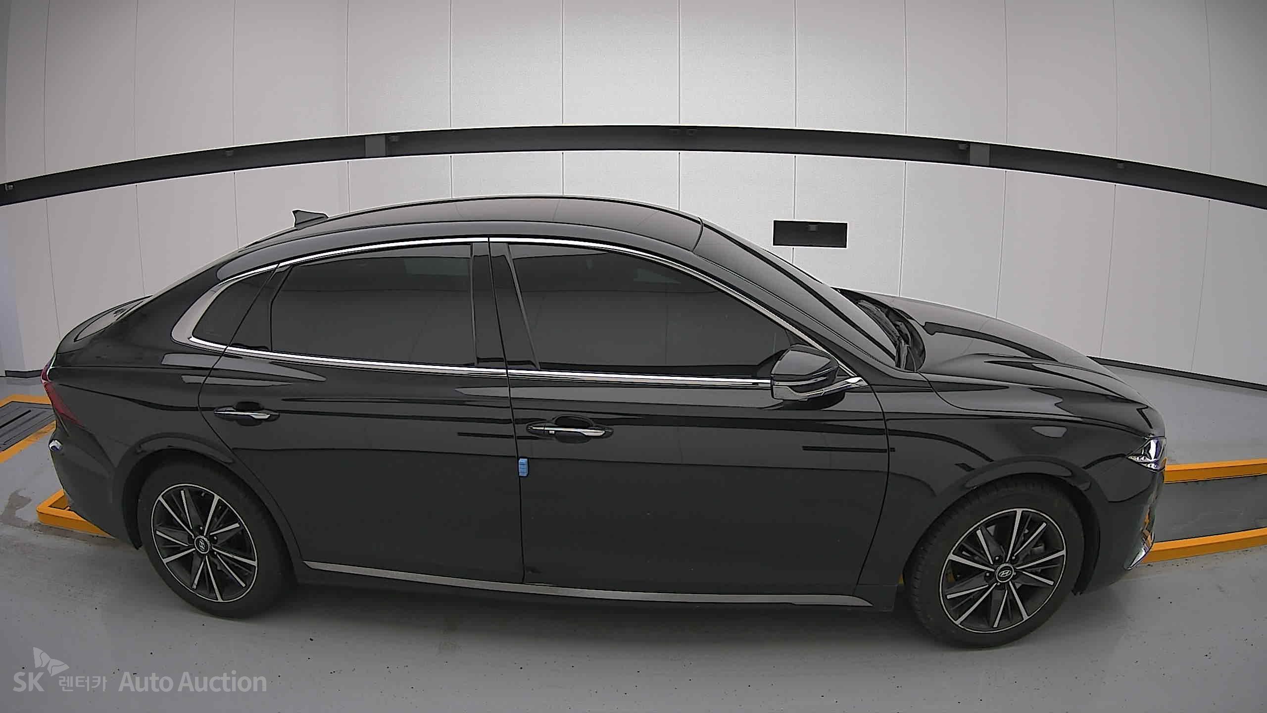 2022 - hyundai grandeur