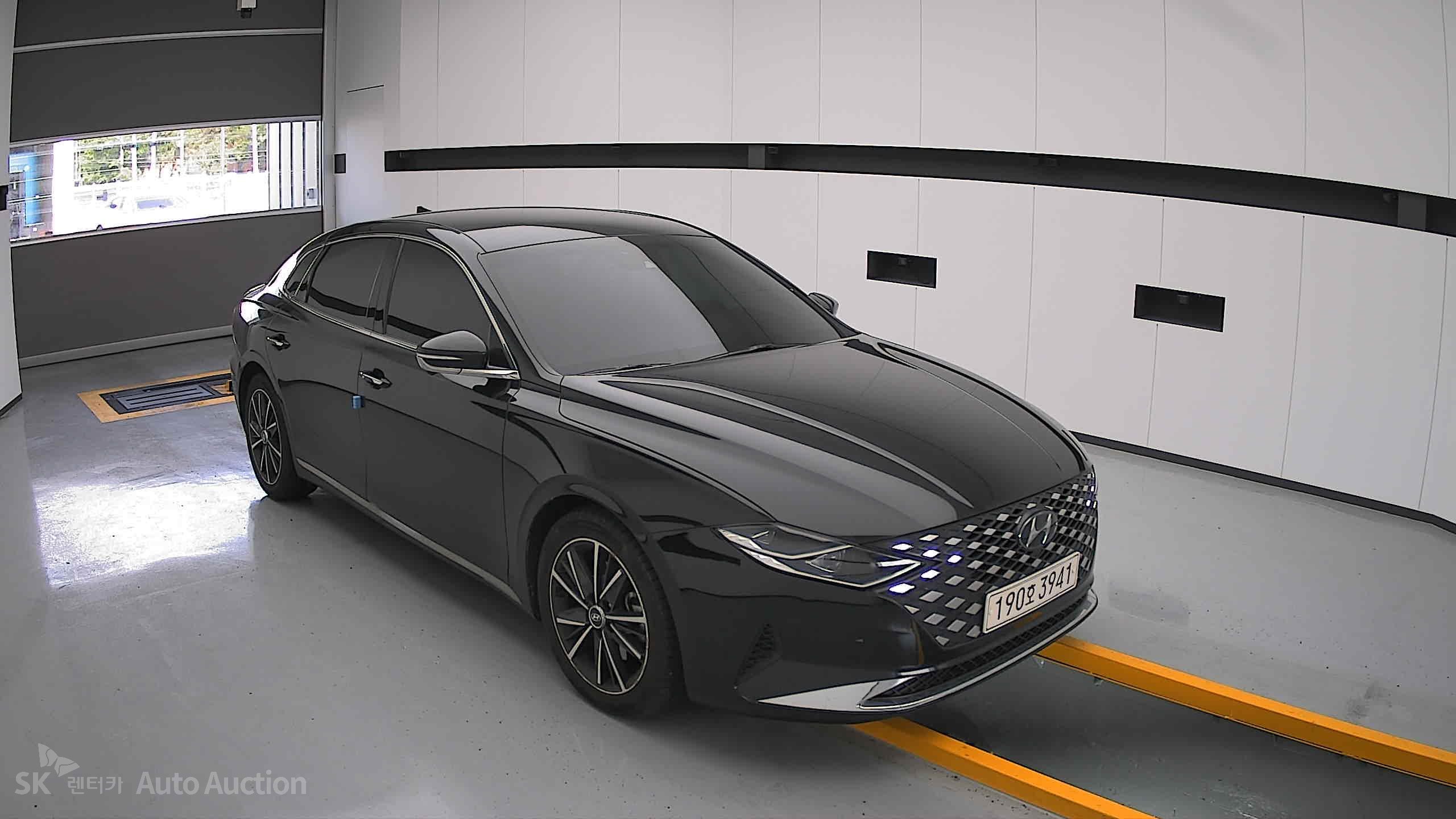 2022 - hyundai grandeur