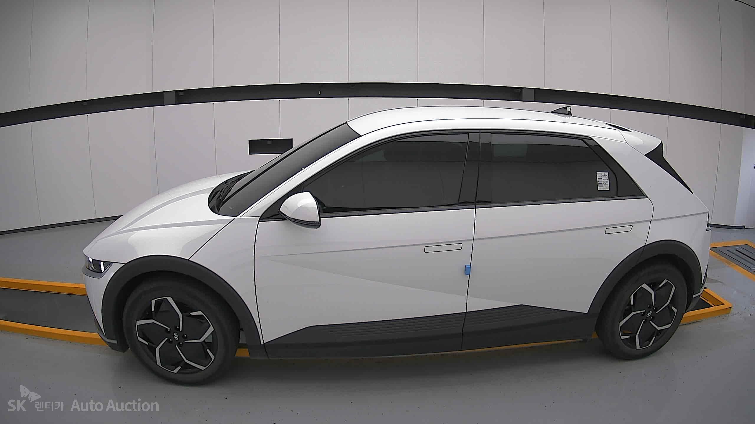 2022 - hyundai ioniq