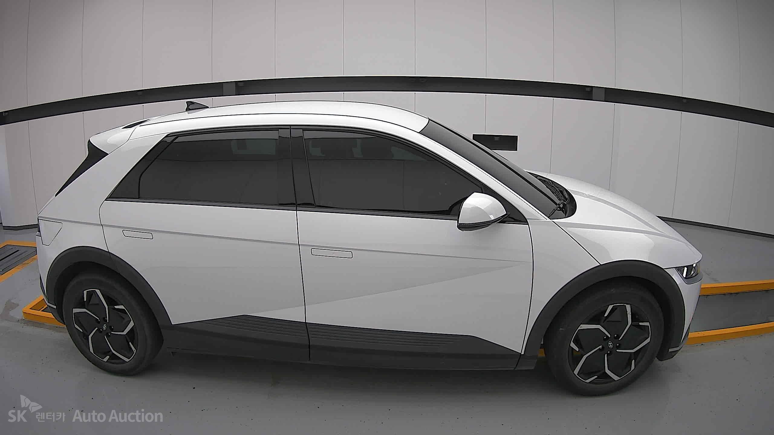 2022 - hyundai ioniq