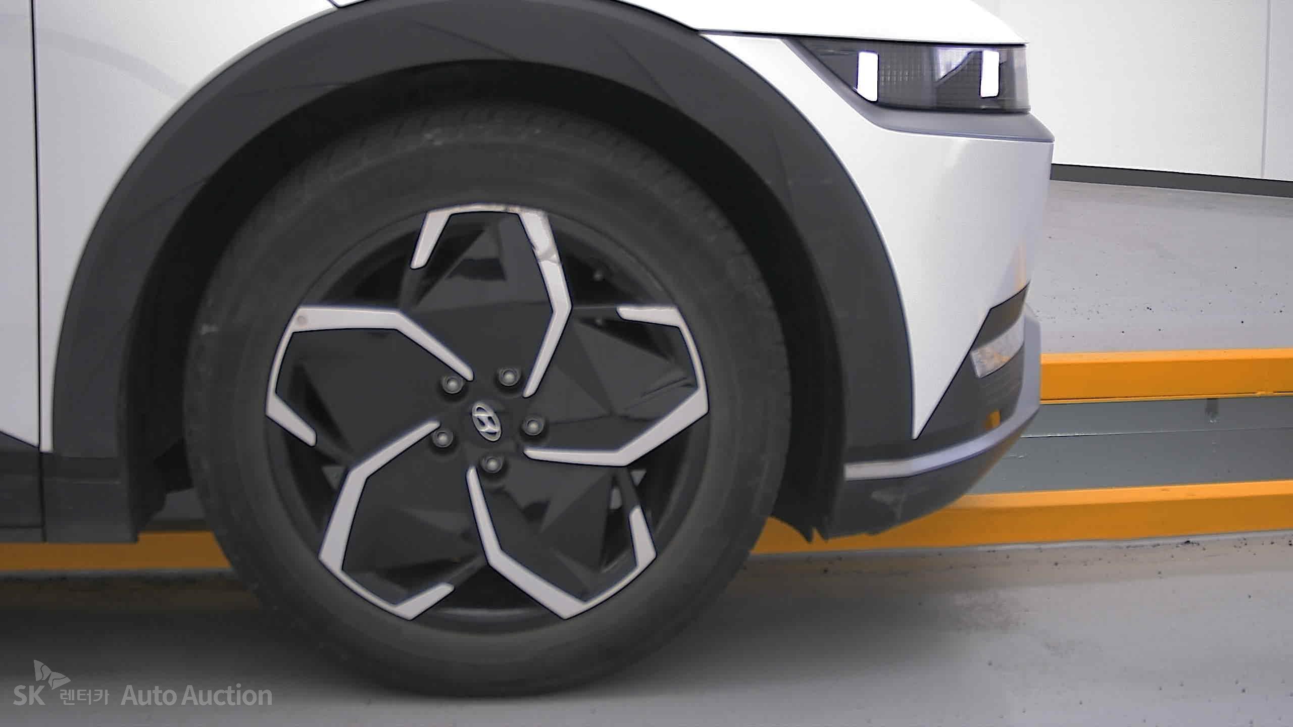 2022 - hyundai ioniq