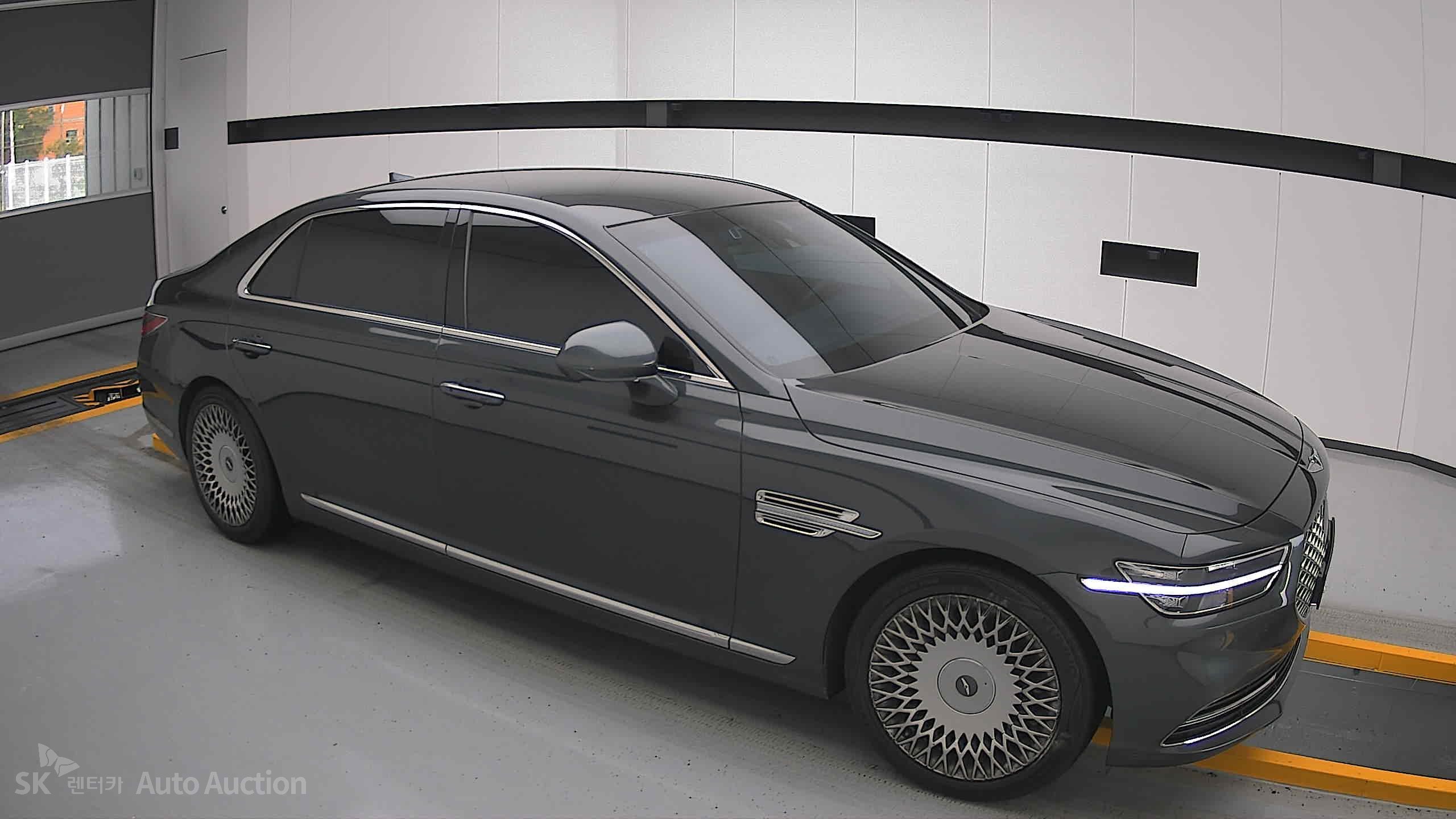 2021 - genesis g90