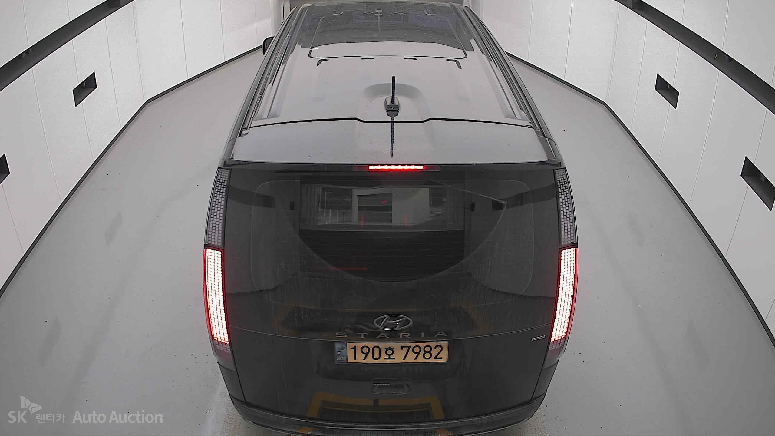 2022 - hyundai staria
