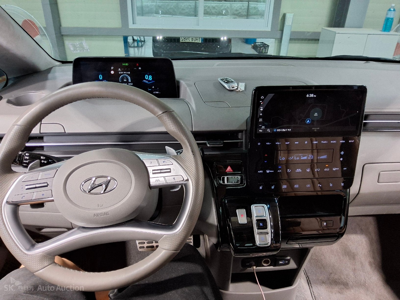 2022 - hyundai staria