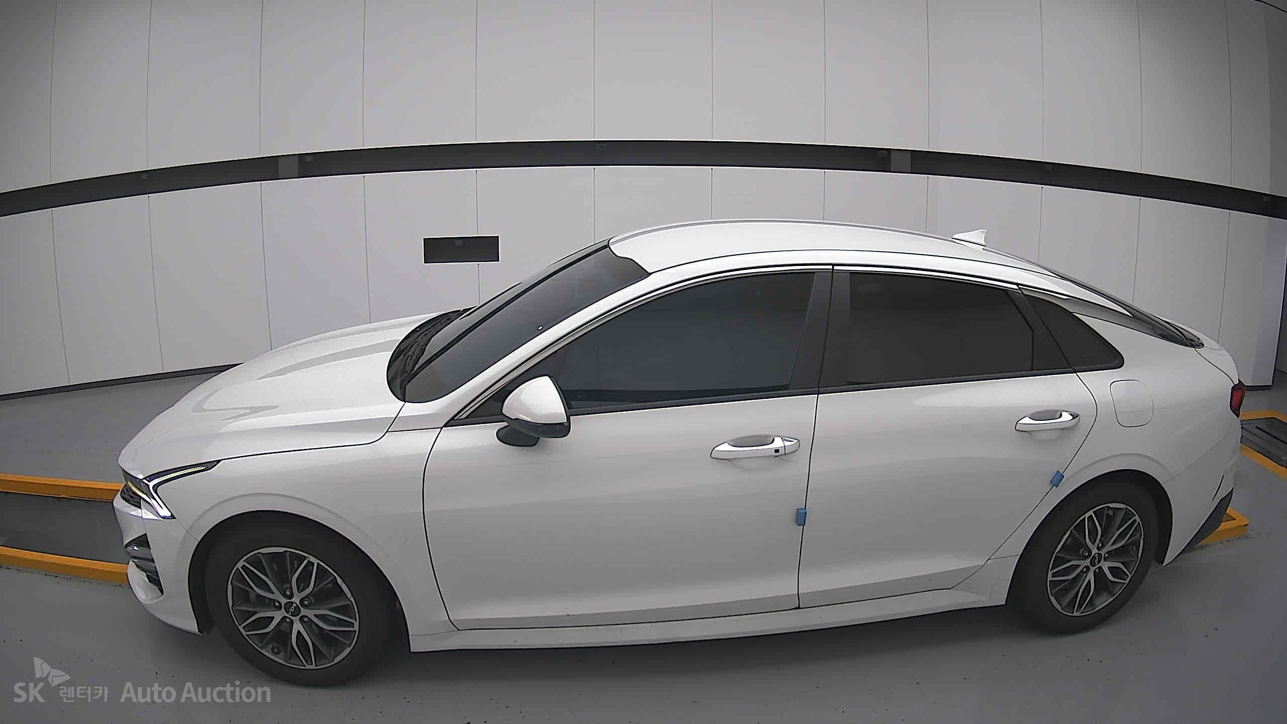 2022 - kia k5
