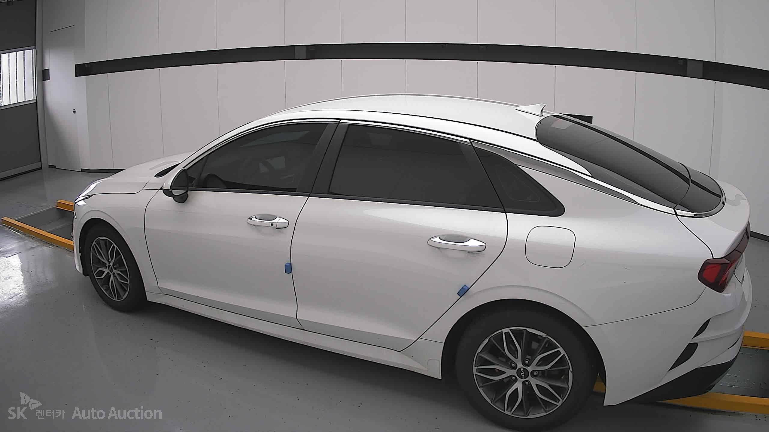 2022 - kia k5