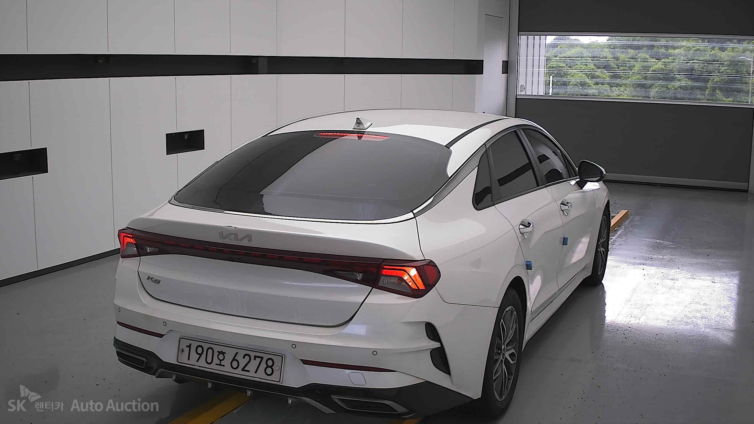 2022 - kia k5